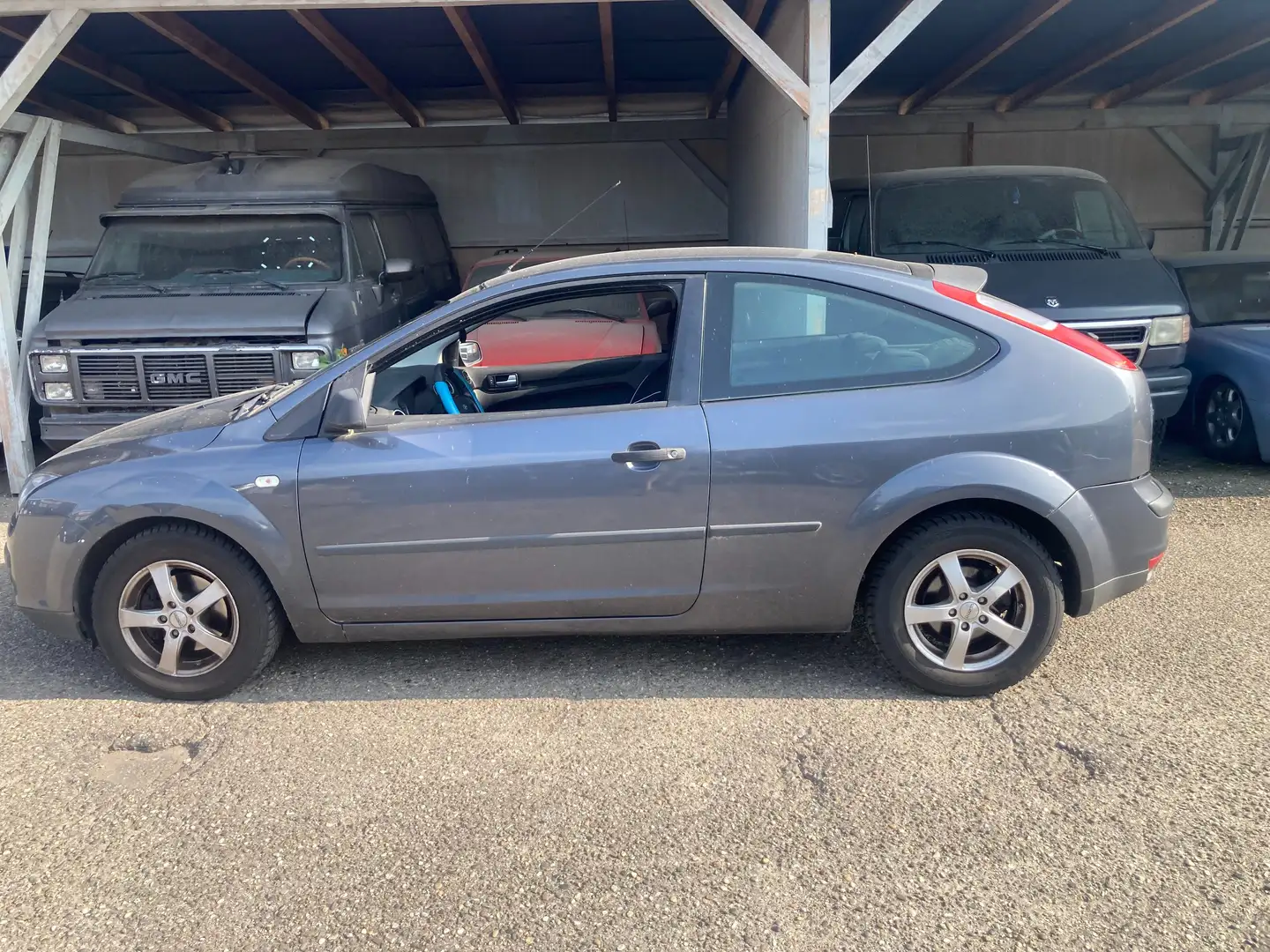 Ford Focus 1.6 Trend Klima ohne Tüv mit Mängel Gri - 2