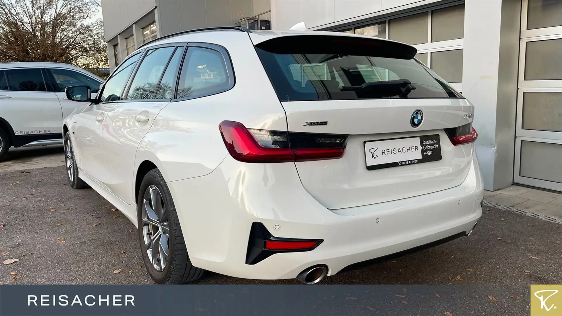 BMW 320 e A xDrive Tou Sport-Line,AHK,LCProf,adLED Blanc - 2