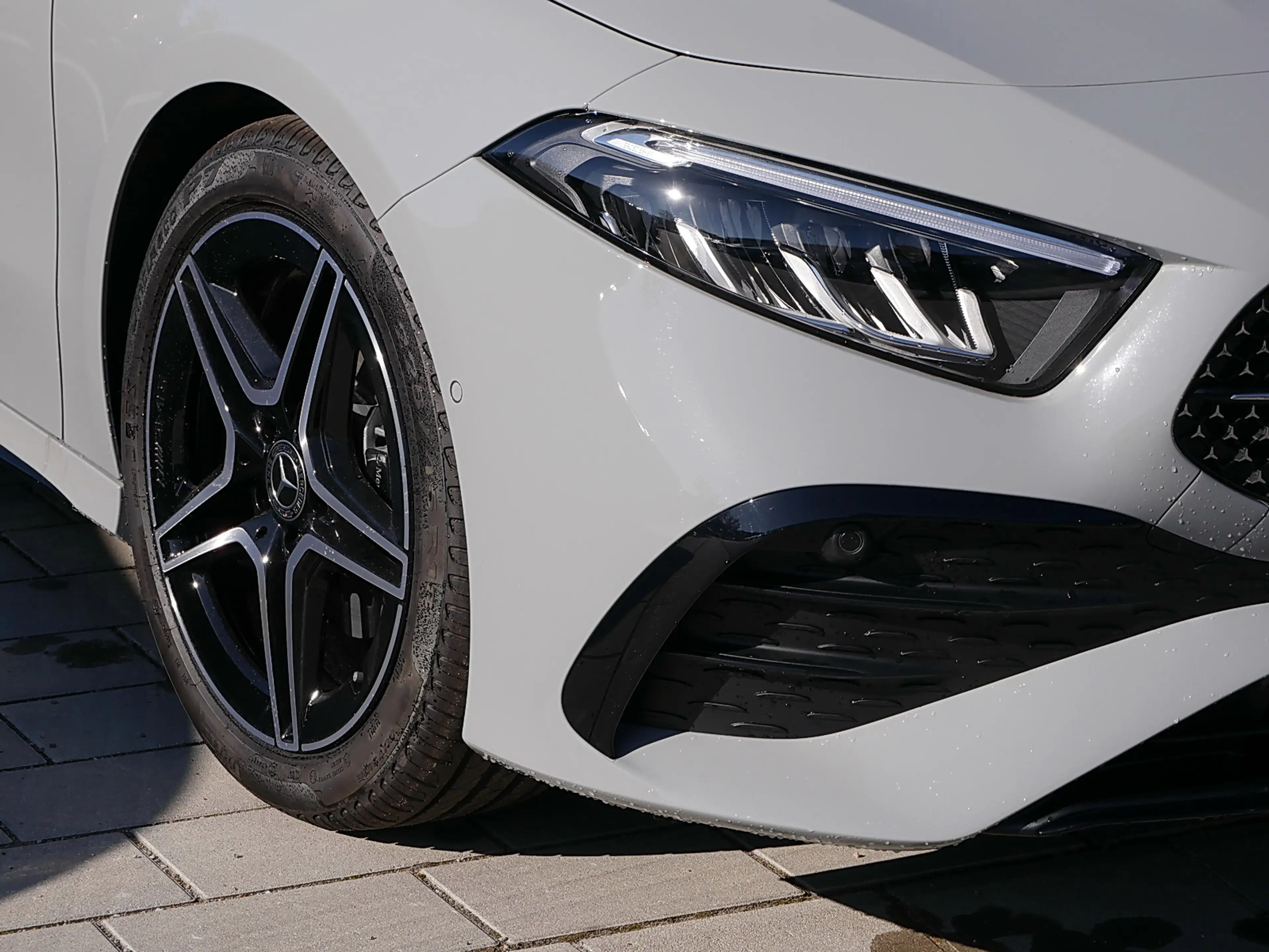 Mercedes-Benz A 200 AMG Avantgarde ILS MBUX Night Ambiente LED — photo 4
