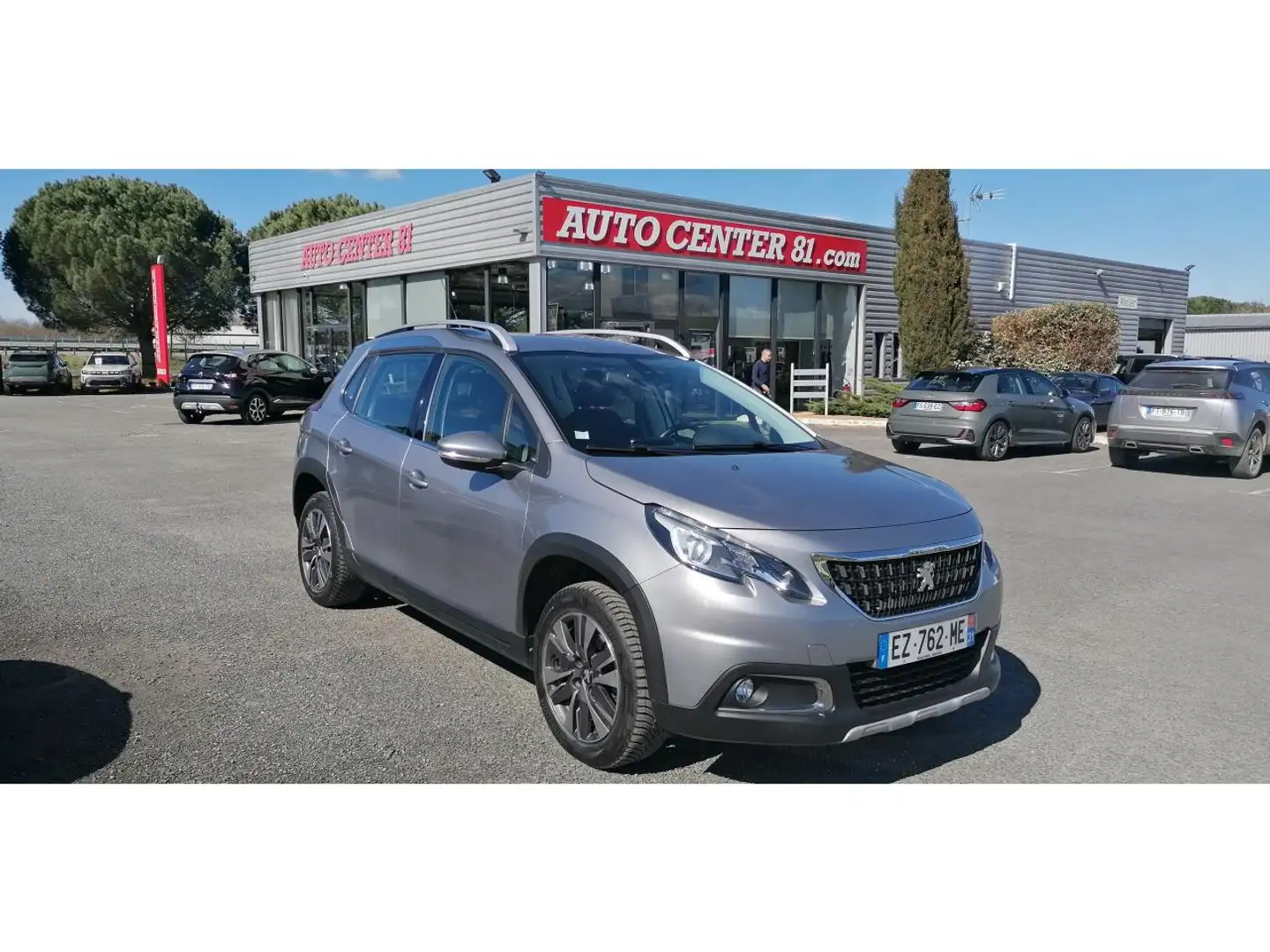 Peugeot 2008 1.2i PureTech 82 Allure +CAMERA Gris - 1