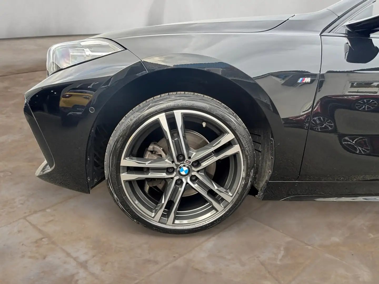 BMW 118 i M Sport + GARANTIE Schwarz - 2