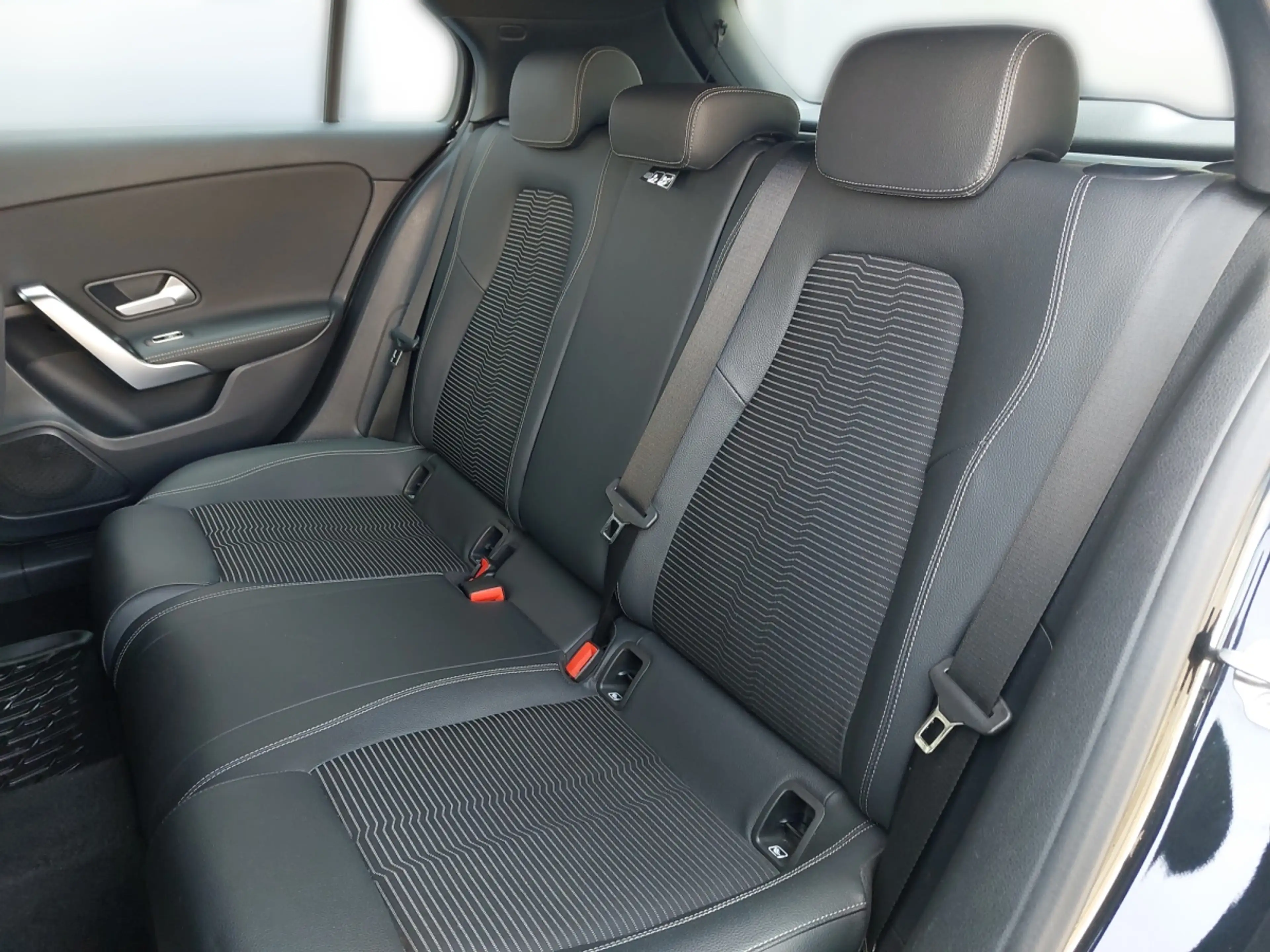 Mercedes-Benz A 180 Aut. Progressive — photo 10