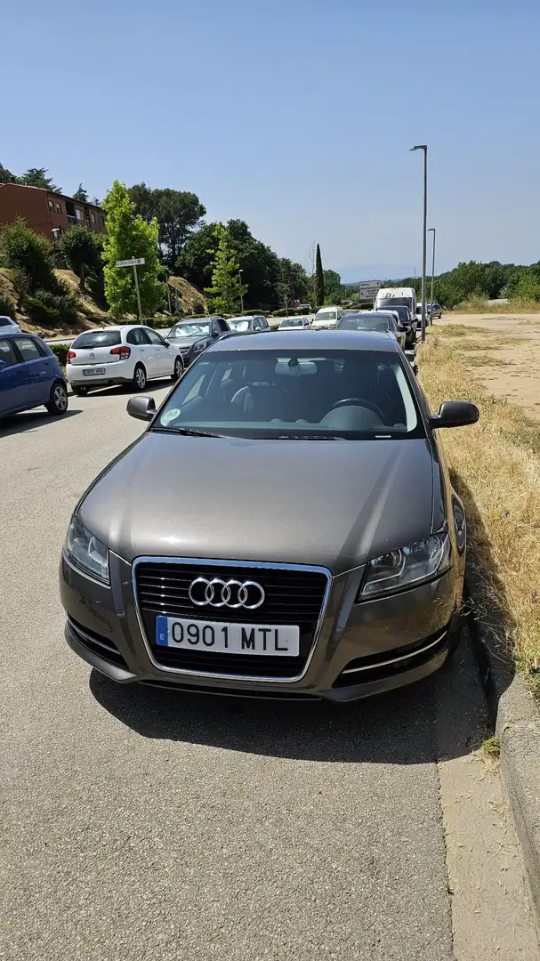 Audi A3 Sportback 1.6TDI Ambiente - 1