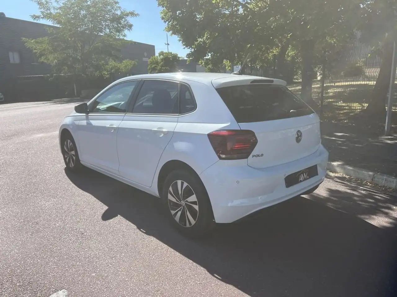 Volkswagen Polo Citadine 5 portes — photo 3