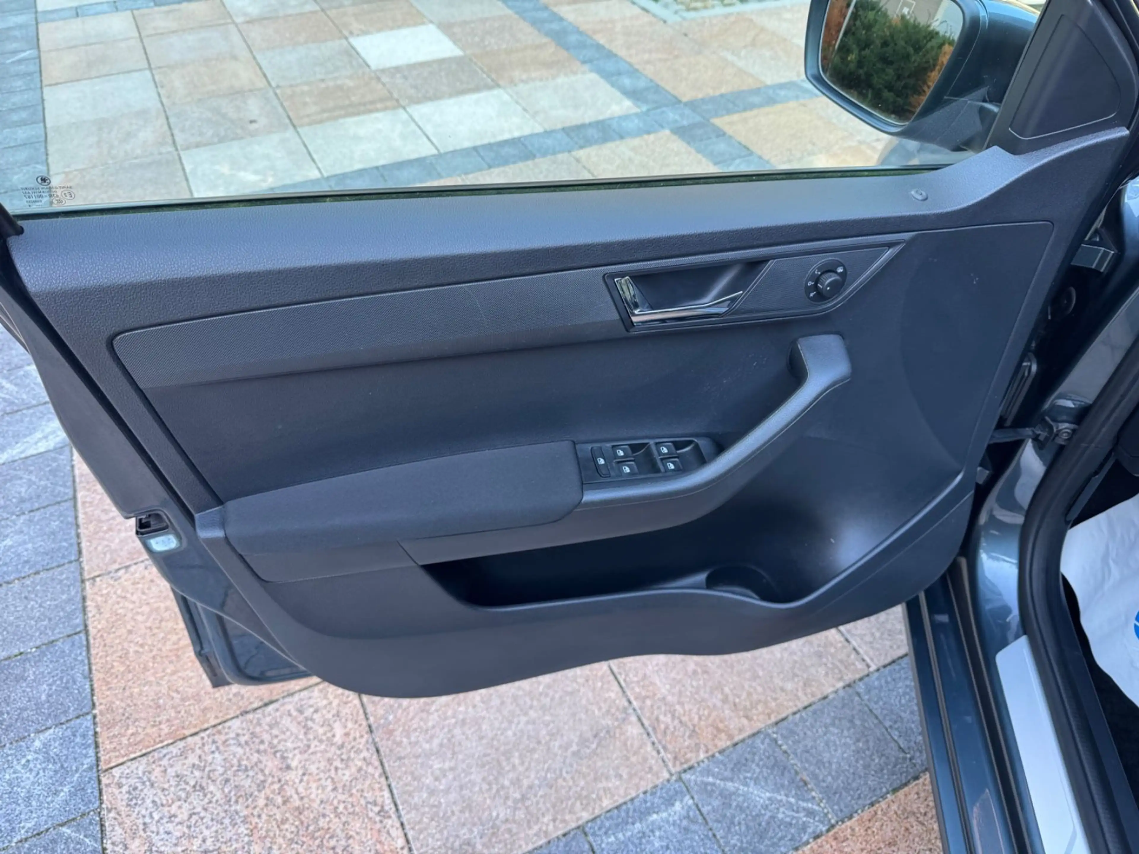 Skoda Fabia 1.2 TSI Joy Tüv u. Insp. neu !!!! Garntie — photo 12