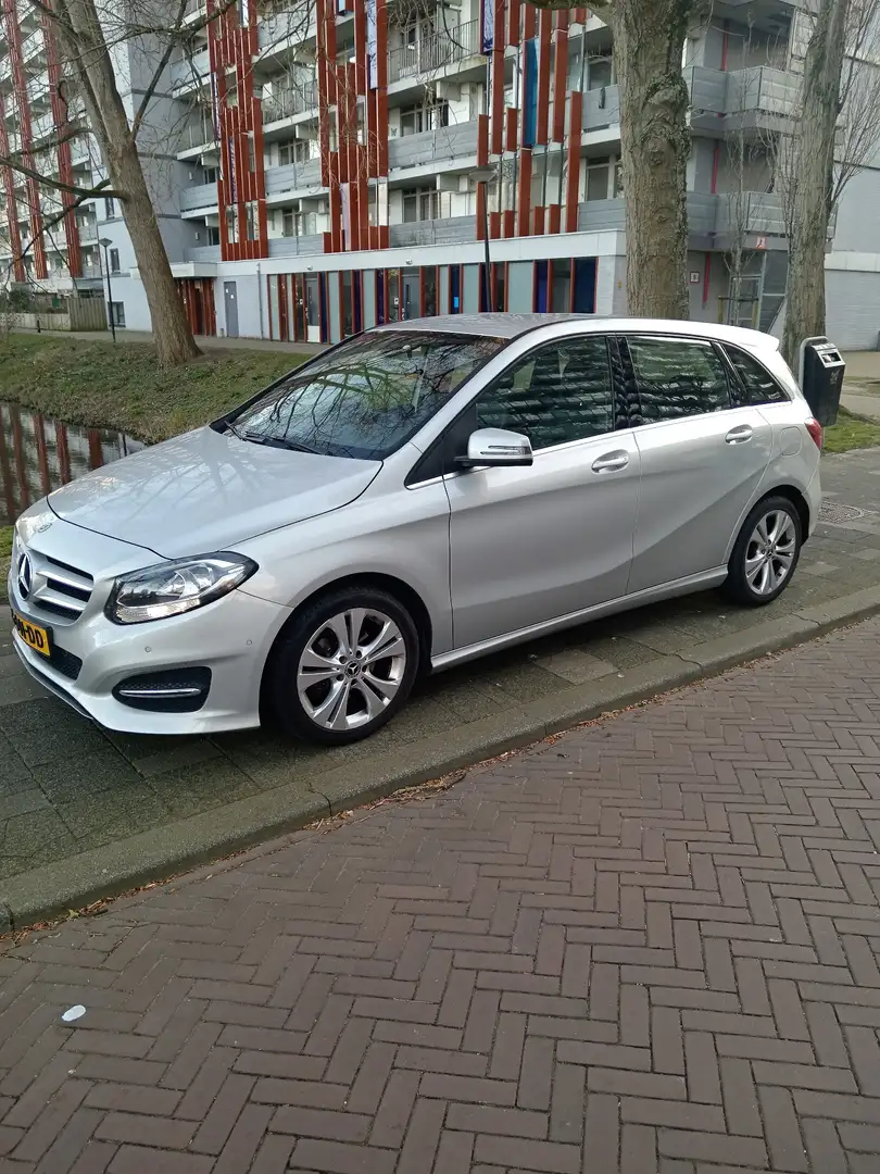 Mercedes-Benz B 180 Business Sol. AMG Grijs - 2