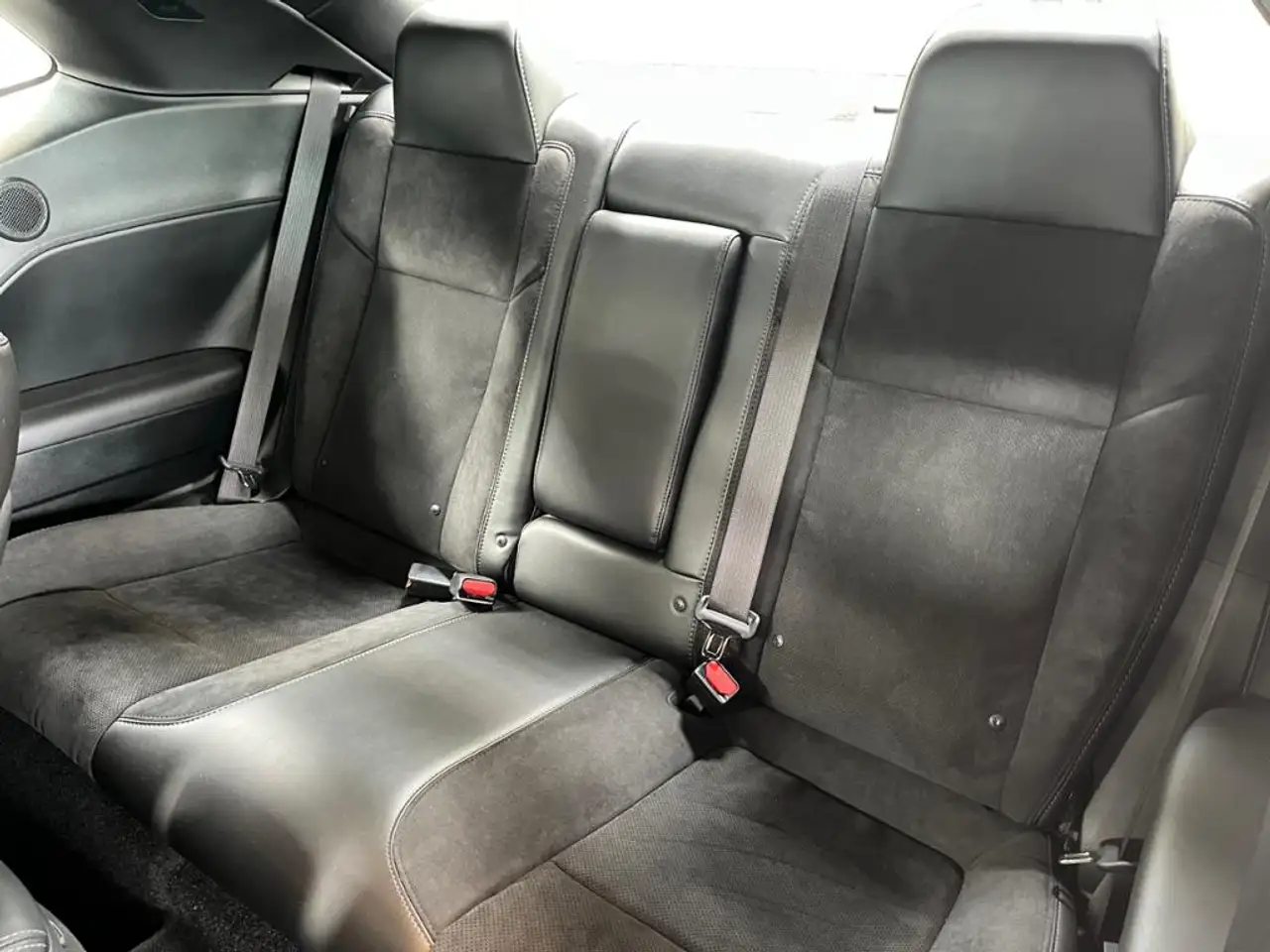 Dodge Challenger 2025 — фото 11