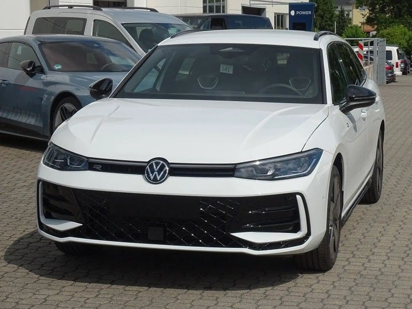 Volkswagen Passat Variant 2.0 TDI DSG R-line "Black Style" Weiß - 2