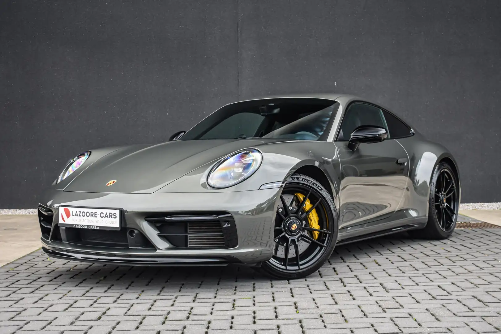 Porsche 992 911 Carrera 4 GTS - Manual - Burmester - Ceramic - 1