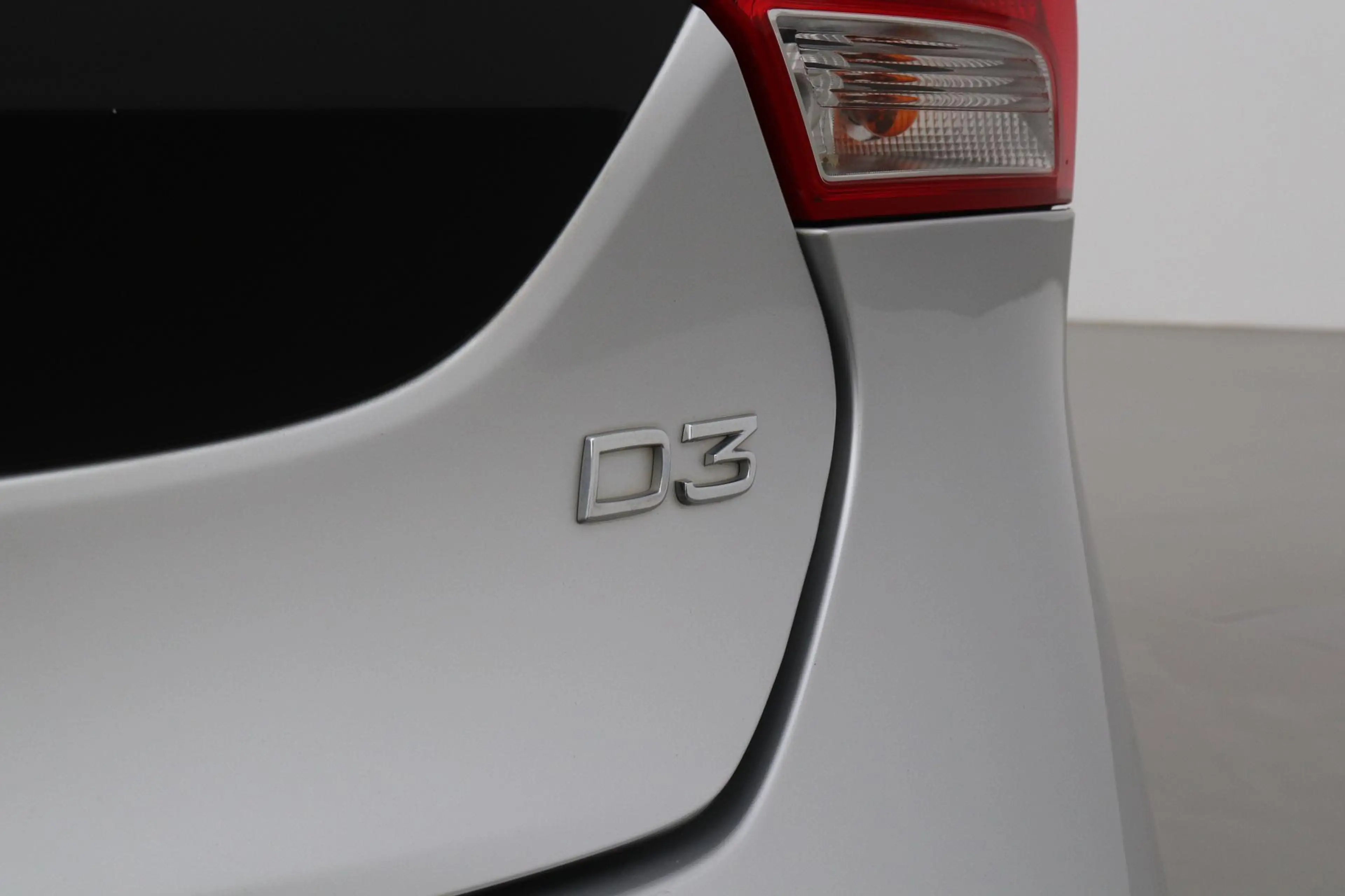Volvo V40 2.0 D3 Momentum | Trekhaak | ACC | BLIS | Standkac — photo 44