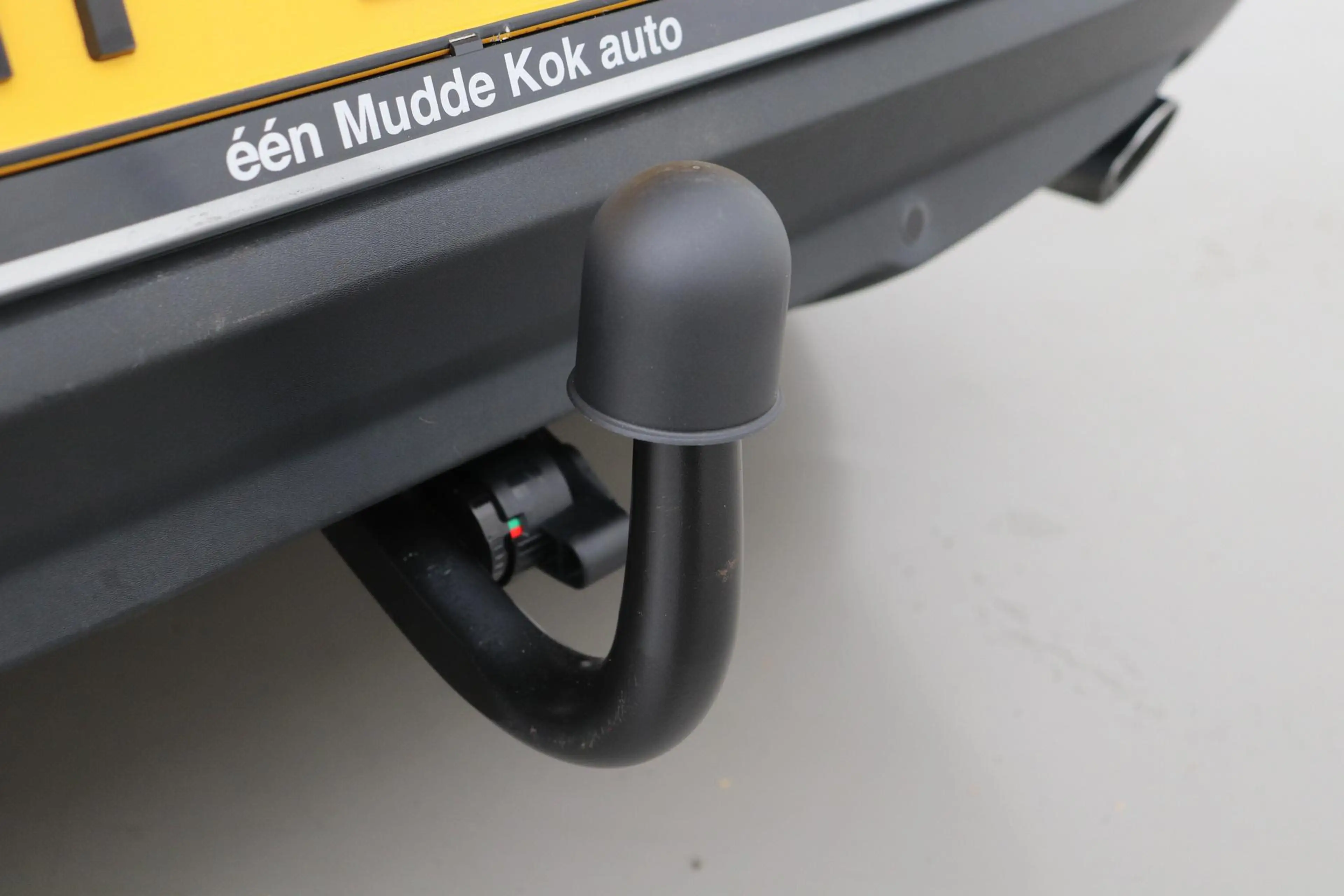 Volvo V40 2.0 D3 Momentum | Trekhaak | ACC | BLIS | Standkac — photo 11