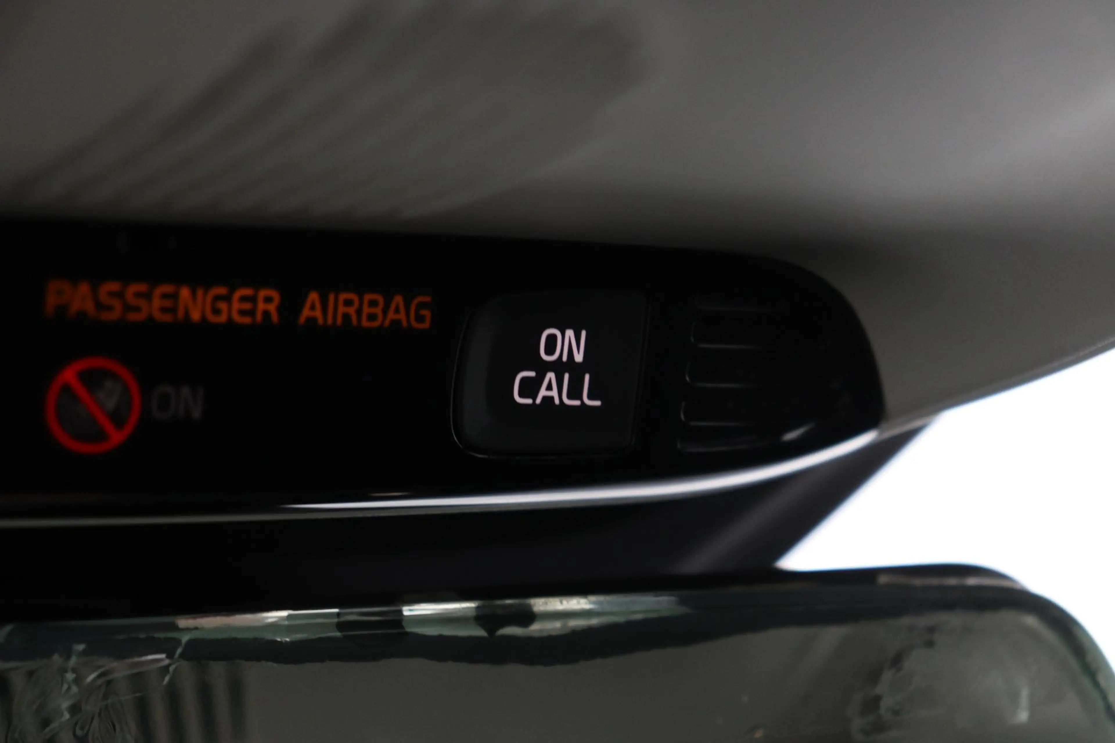 Volvo V40 2.0 D3 Momentum | Trekhaak | ACC | BLIS | Standkac — photo 32