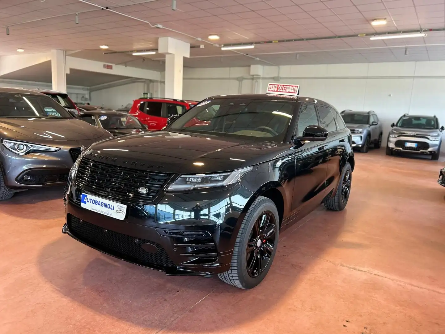 Land Rover Range Rover Velar R-DYNAMIC SE 2.0 Si4 250 CV Aut. 1200 KM Nero - 1