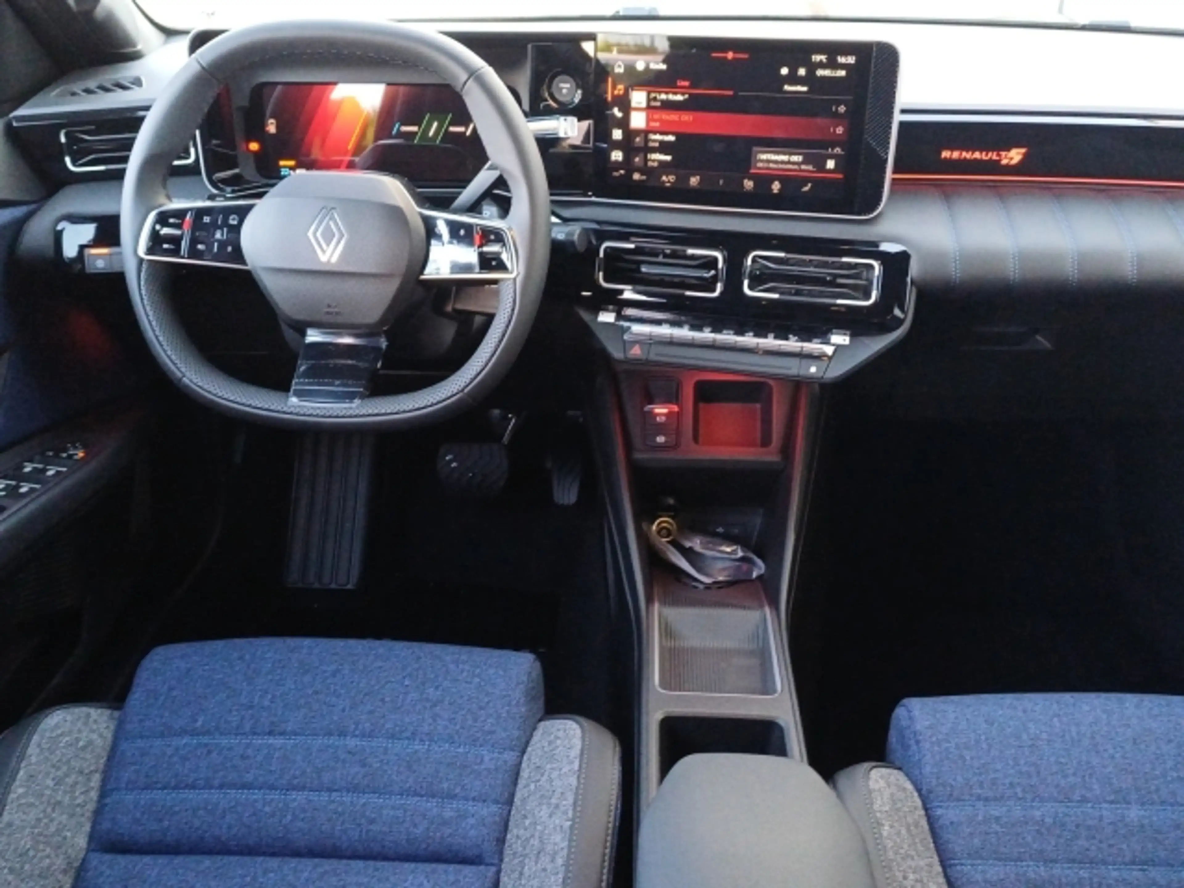 Renault R 5 E-TECH ELECTRIC Iconic Five 150 PS comfort range — photo 7