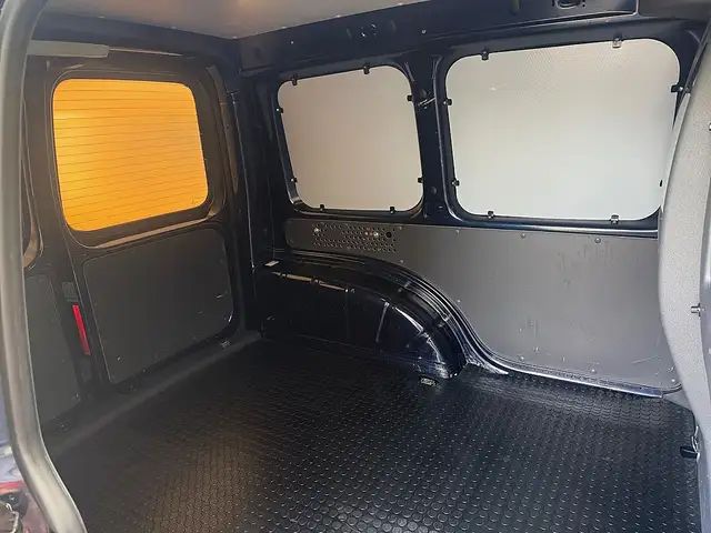 Volkswagen Caddy view 9