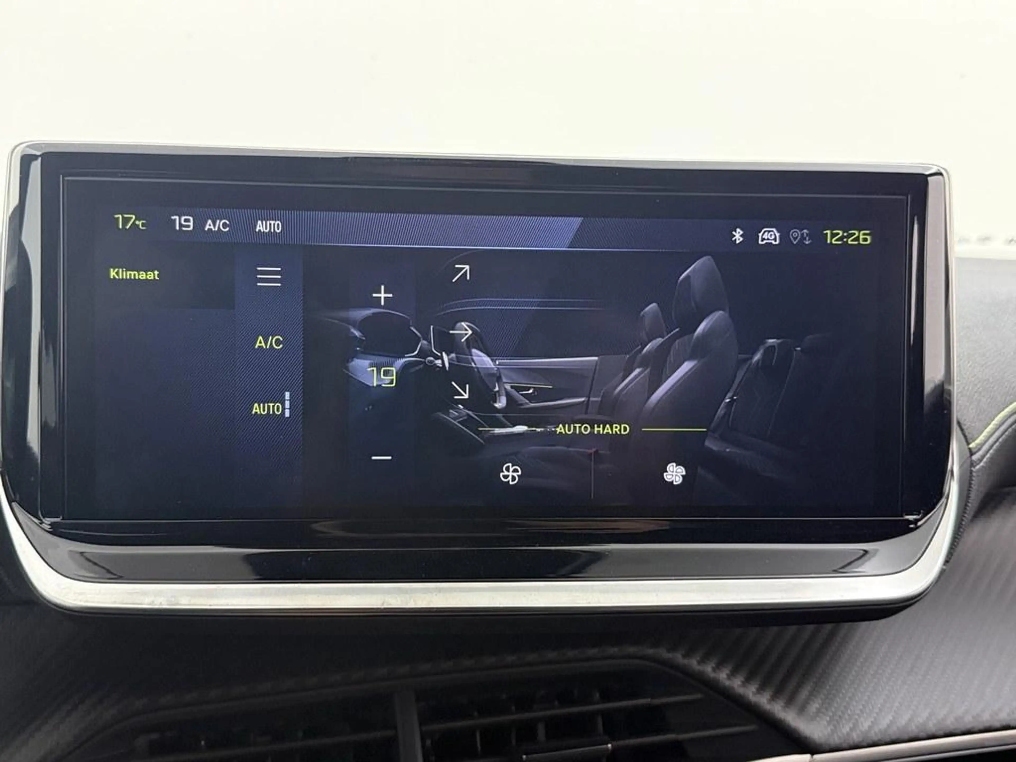 Peugeot 2008 1.2 Hybrid 145 GT 360.Camera/Ad.Cruise/Led.Matrix/ — photo 12