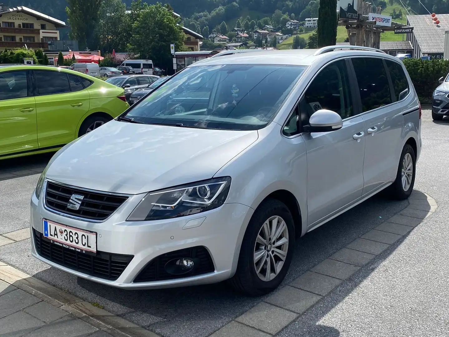 SEAT Alhambra *ALLRAD*Executive 2,0 TDI CR 4WD *AHK* Silber - 1