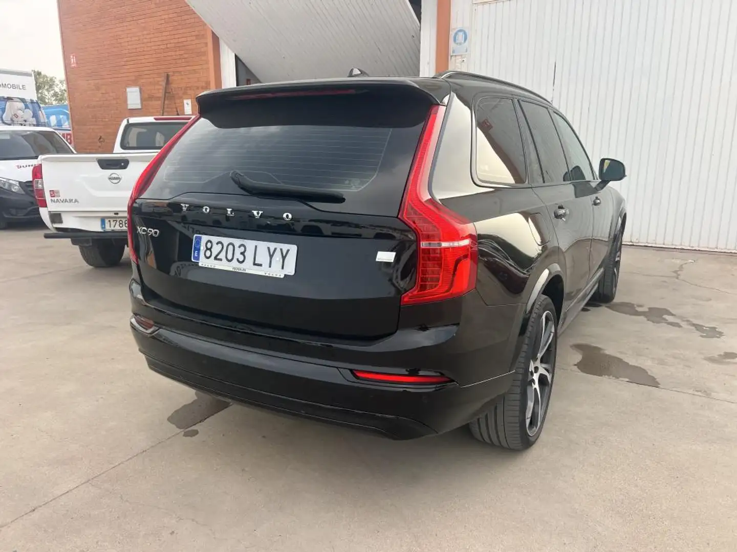 Volvo XC90 T8 Recharge R-Design AWD Aut. Negro - 2