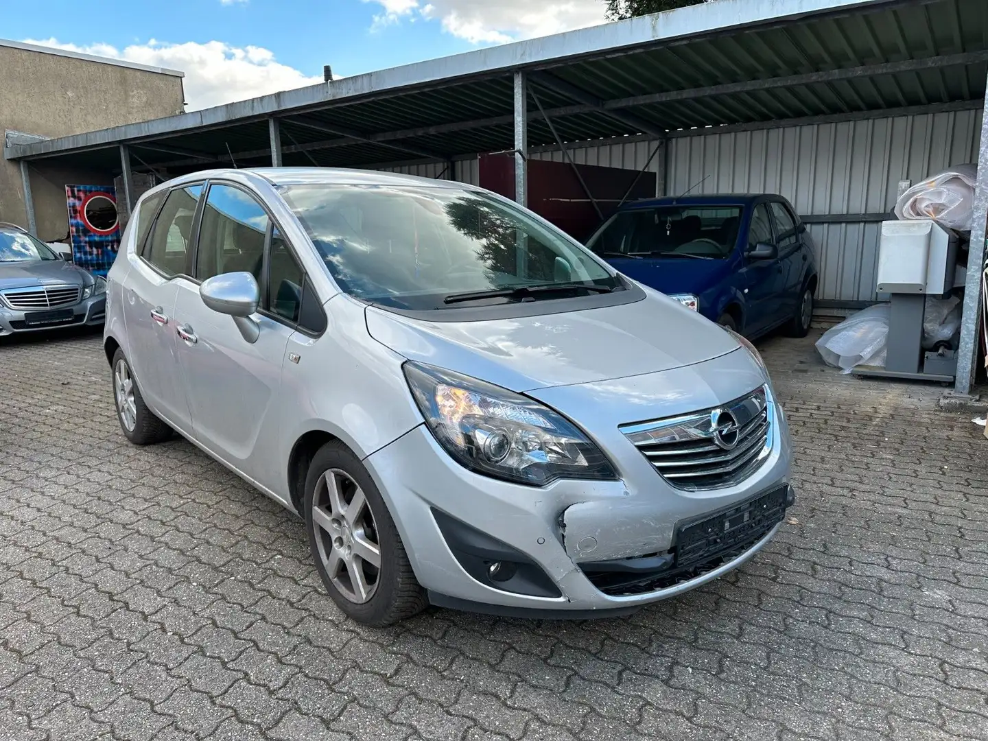 Opel Meriva 1.7 CDTI Aut.NAVI/TEMP/SHZ/AHK/KLIMA/PDC Zilver - 1