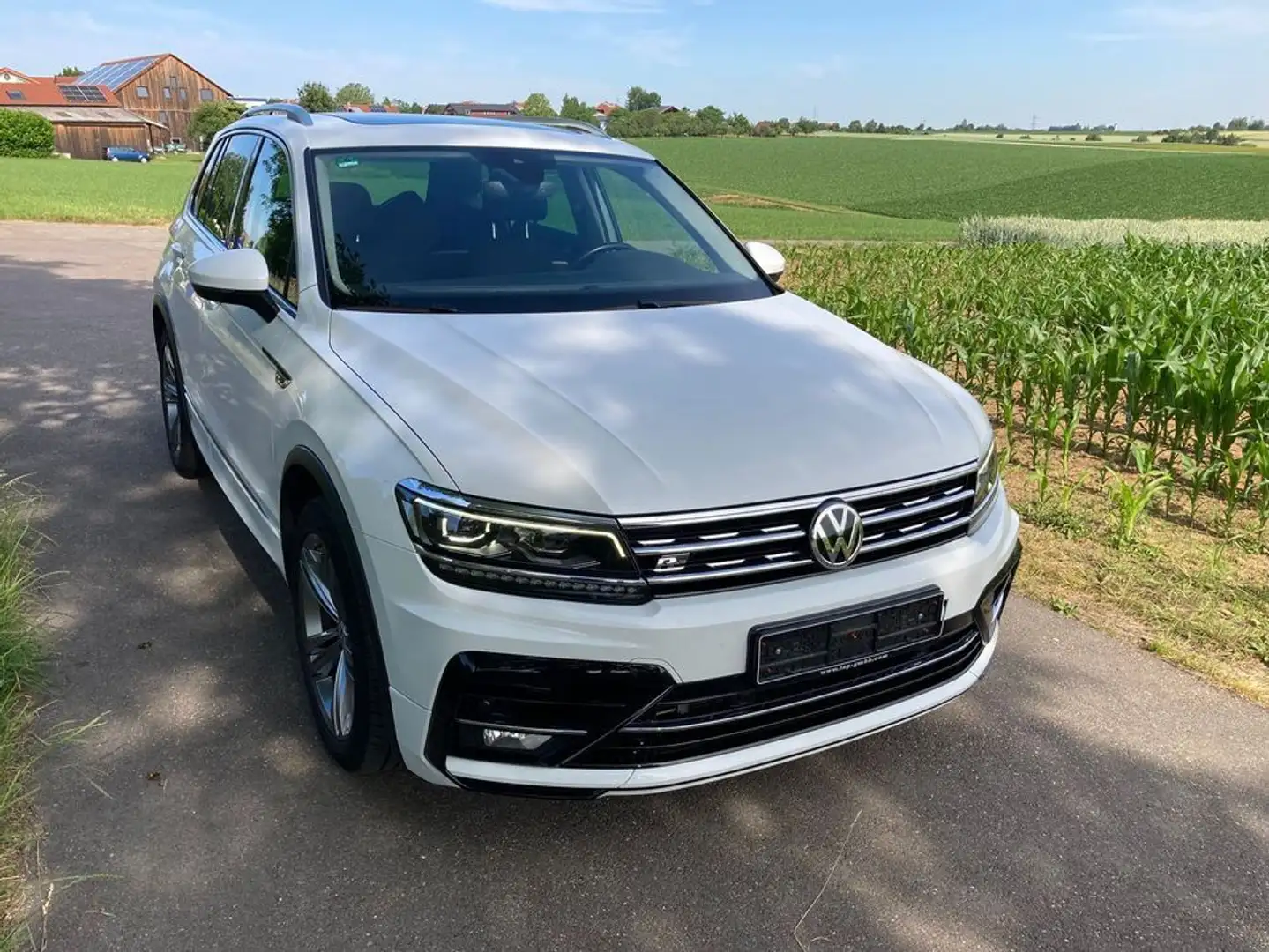 Volkswagen Tiguan 2.0 TDI R-line DSG 4MOTION Highline Wit - 1