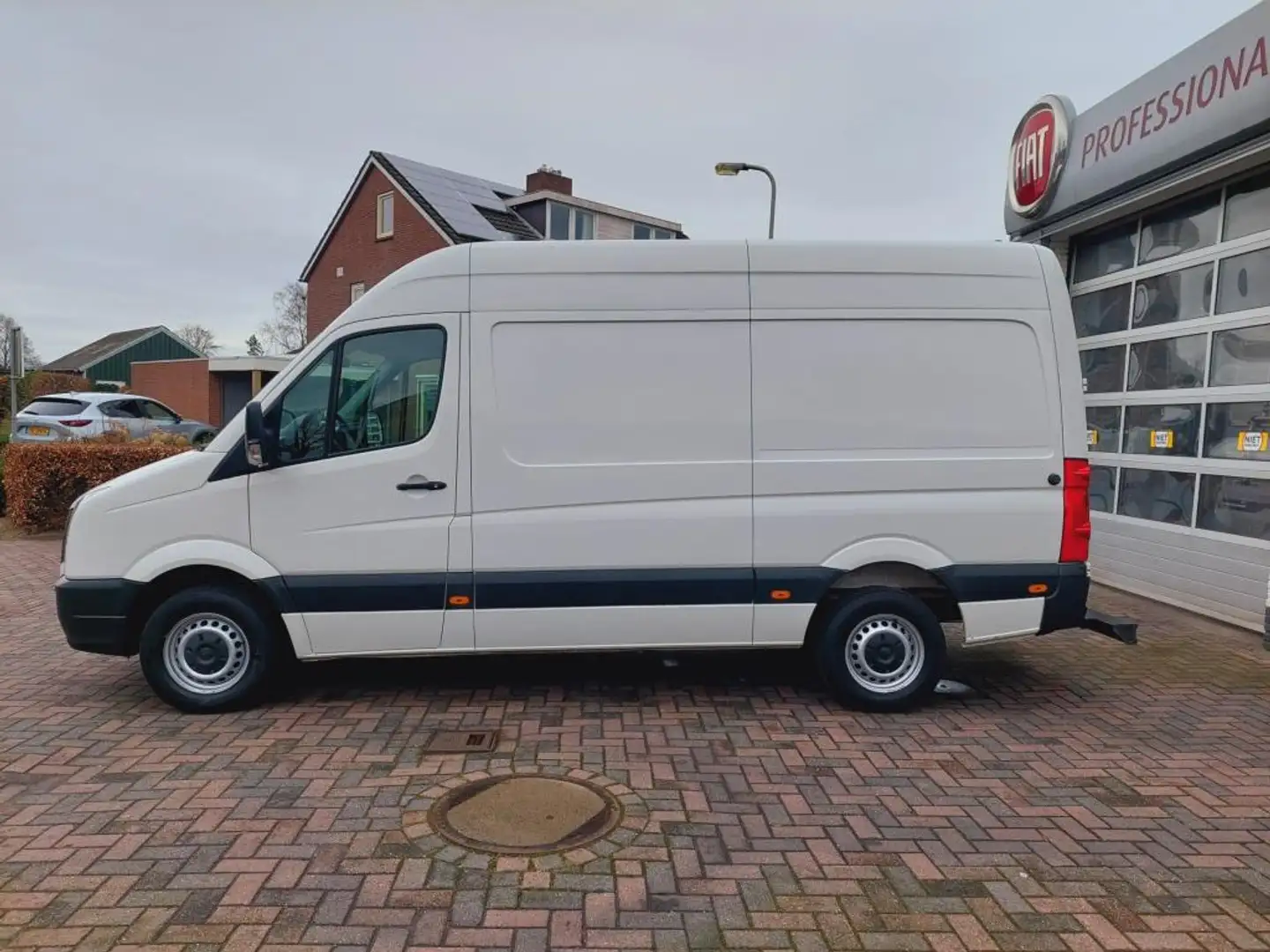 Volkswagen Crafter 35 2.0 TDI L2H2 Blanc - 2