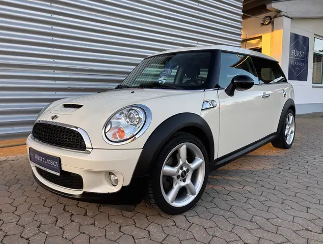 MINI Cooper S Clubman Cooper S CHILI Leder Xenon TOP ZUSTAND