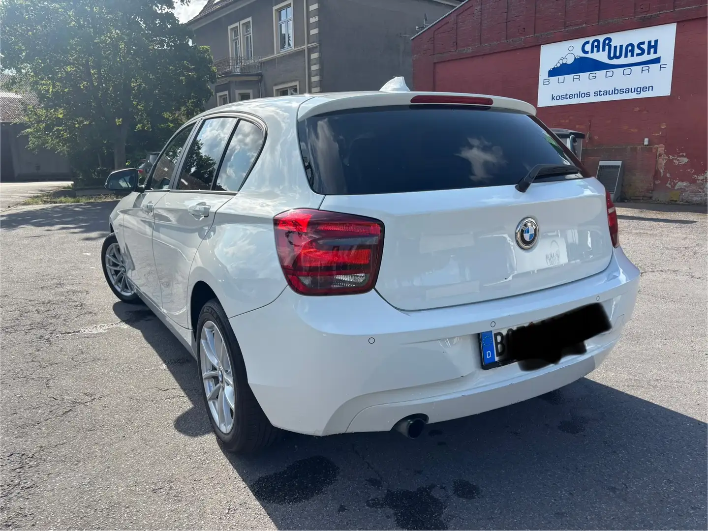 BMW 114 114 i *Klimaautomatik*5 Türig*PDC*Navi* Weiß - 2