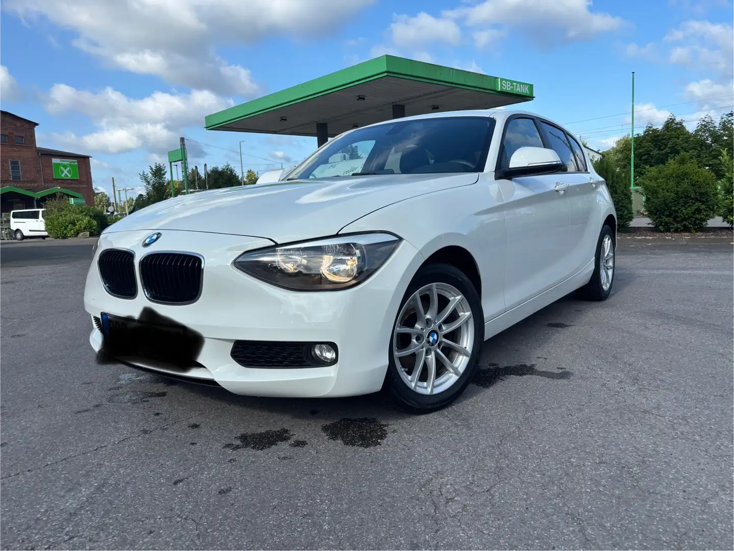 BMW 114 114 i *Klimaautomatik*5 Türig*PDC*Navi* Weiß - 1