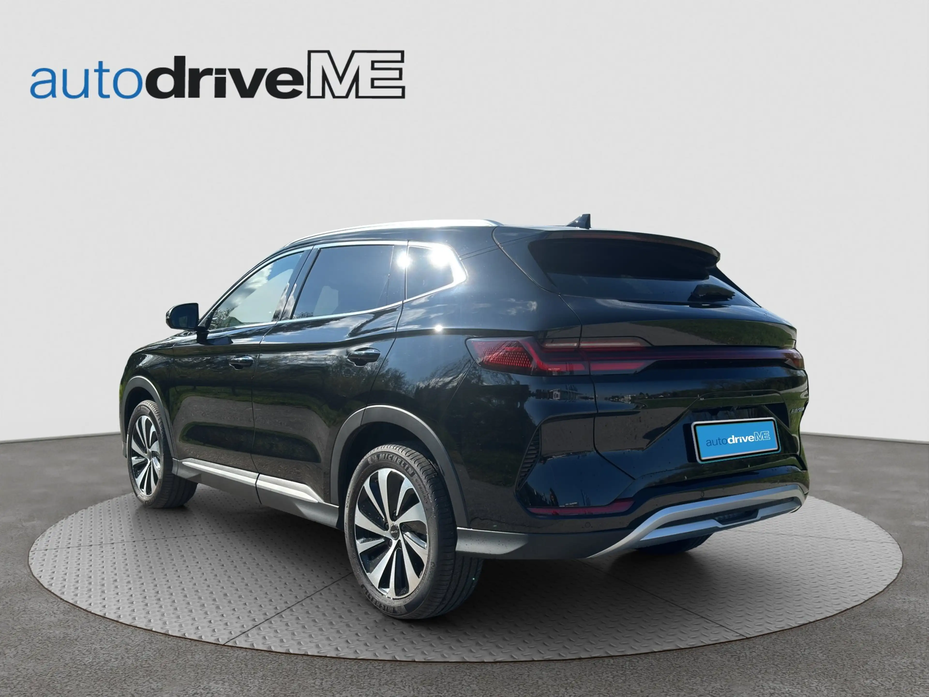 BYD Seal -U — photo 3