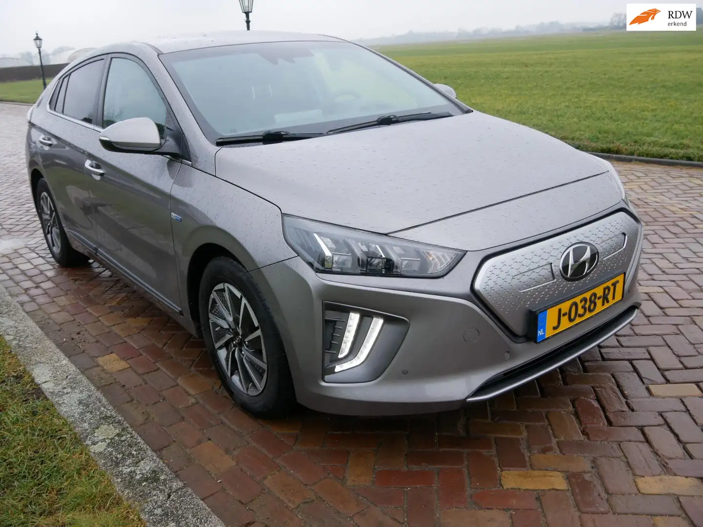 Hyundai IONIQ Premium EV 38 kWh FULL ** 11499 NETTO ** Gris - 1