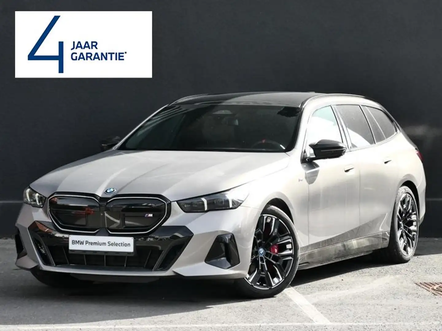 BMW i5 M60 xDrive Touring INDIVIDUAL Grijs - 1