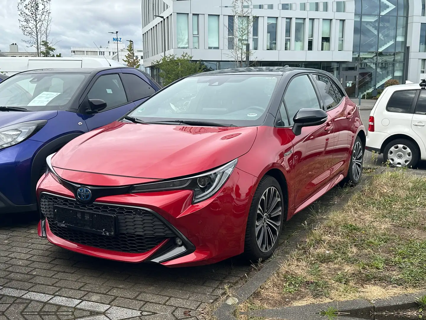 Toyota Corolla 2.0 Club Matrix 2xKlima ACC AUT Kam. LED Zwart - 2