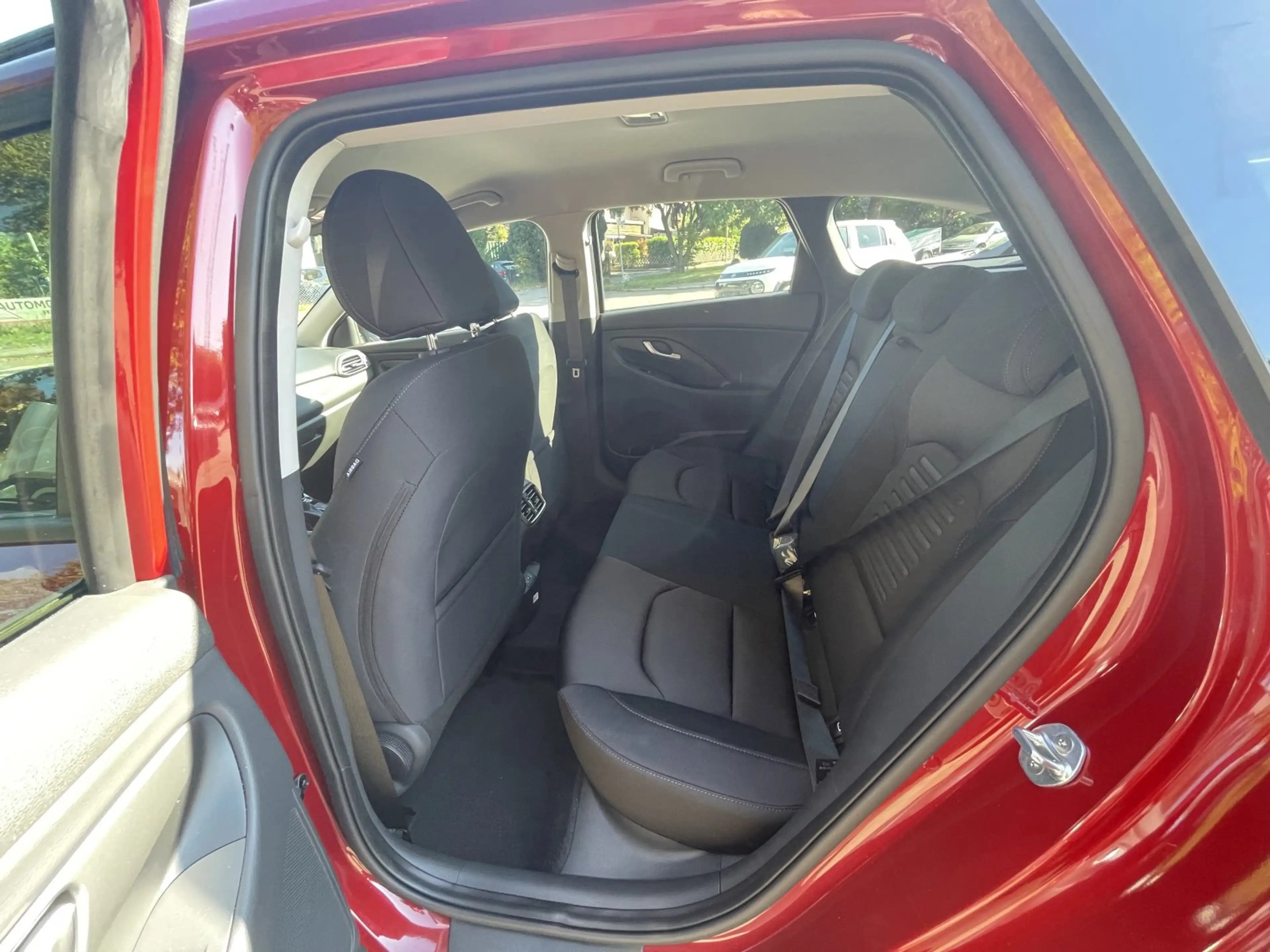 Hyundai i30 W 1,6 T-Gdi /LED/Kamera/Navi/ACC/110 km — photo 11