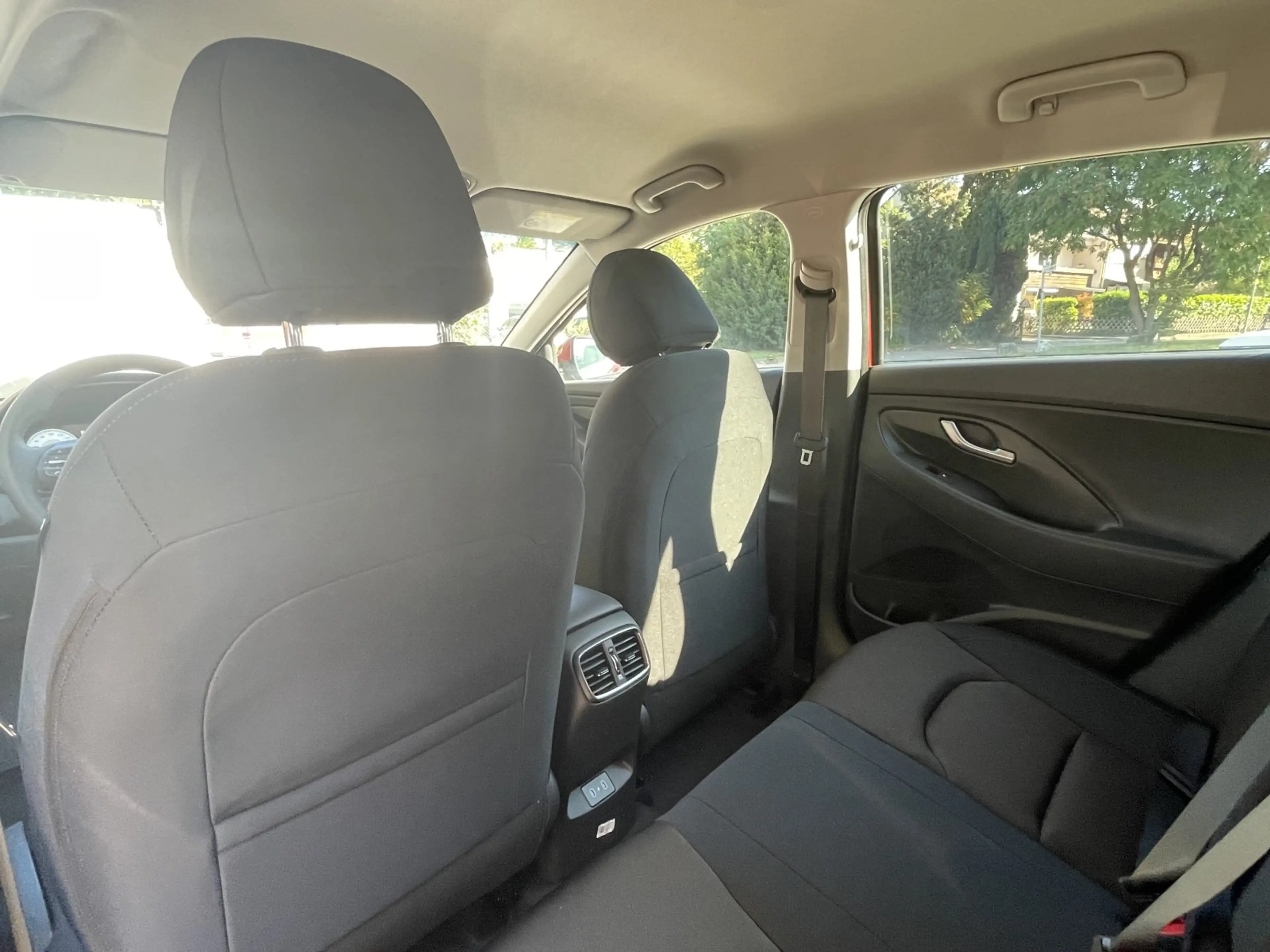Hyundai i30 W 1,6 T-Gdi /LED/Kamera/Navi/ACC/110 km — photo 10