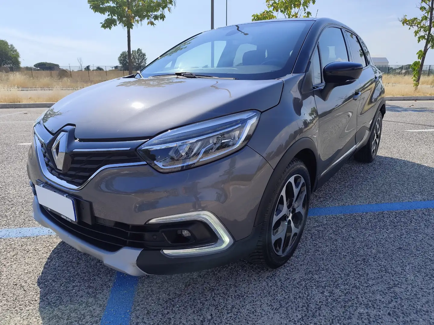 Renault Captur Captur I 2017 0.9 tce Sport Edition 90cv Grijs - 2