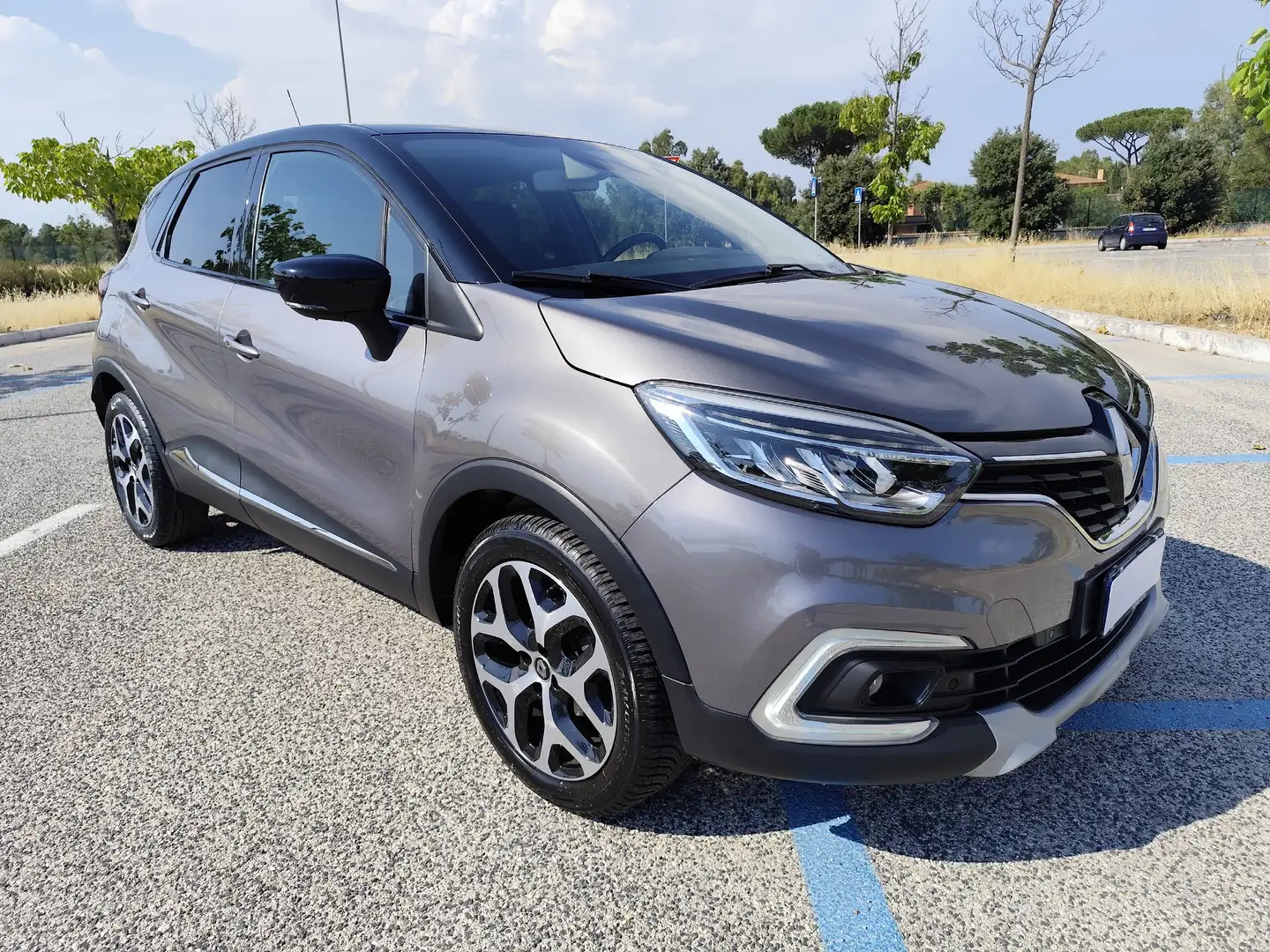 Renault Captur Captur I 2017 0.9 tce Sport Edition 90cv Grijs - 1