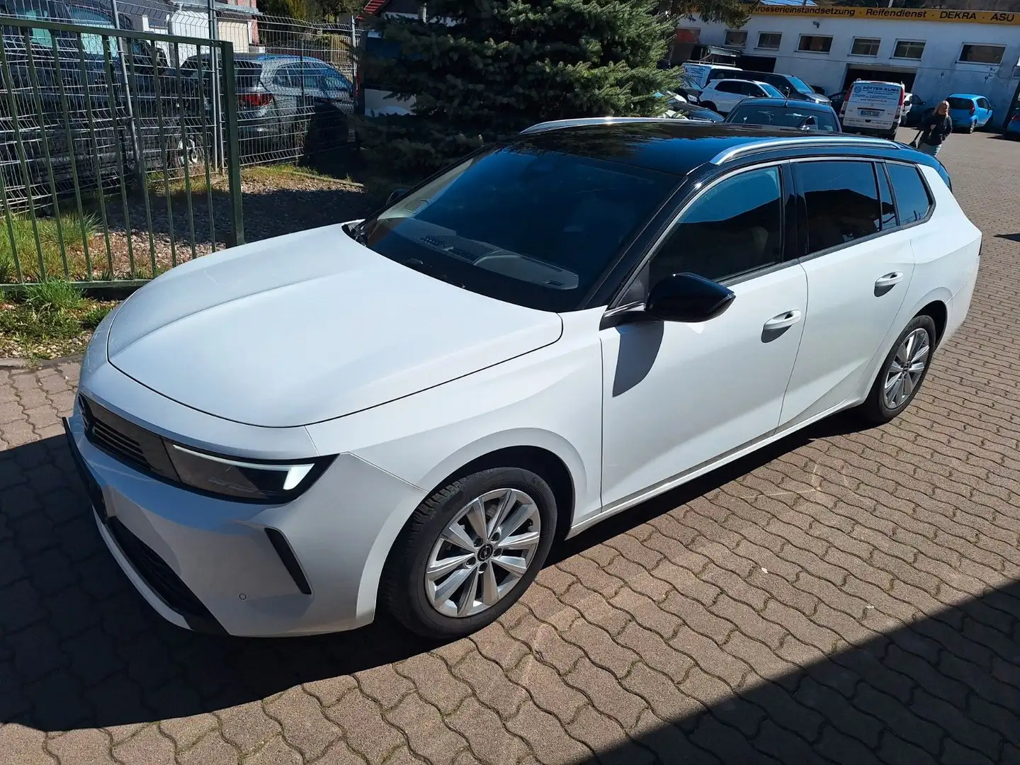 Opel Astra L Sports Tourer Elegance Weiß - 2