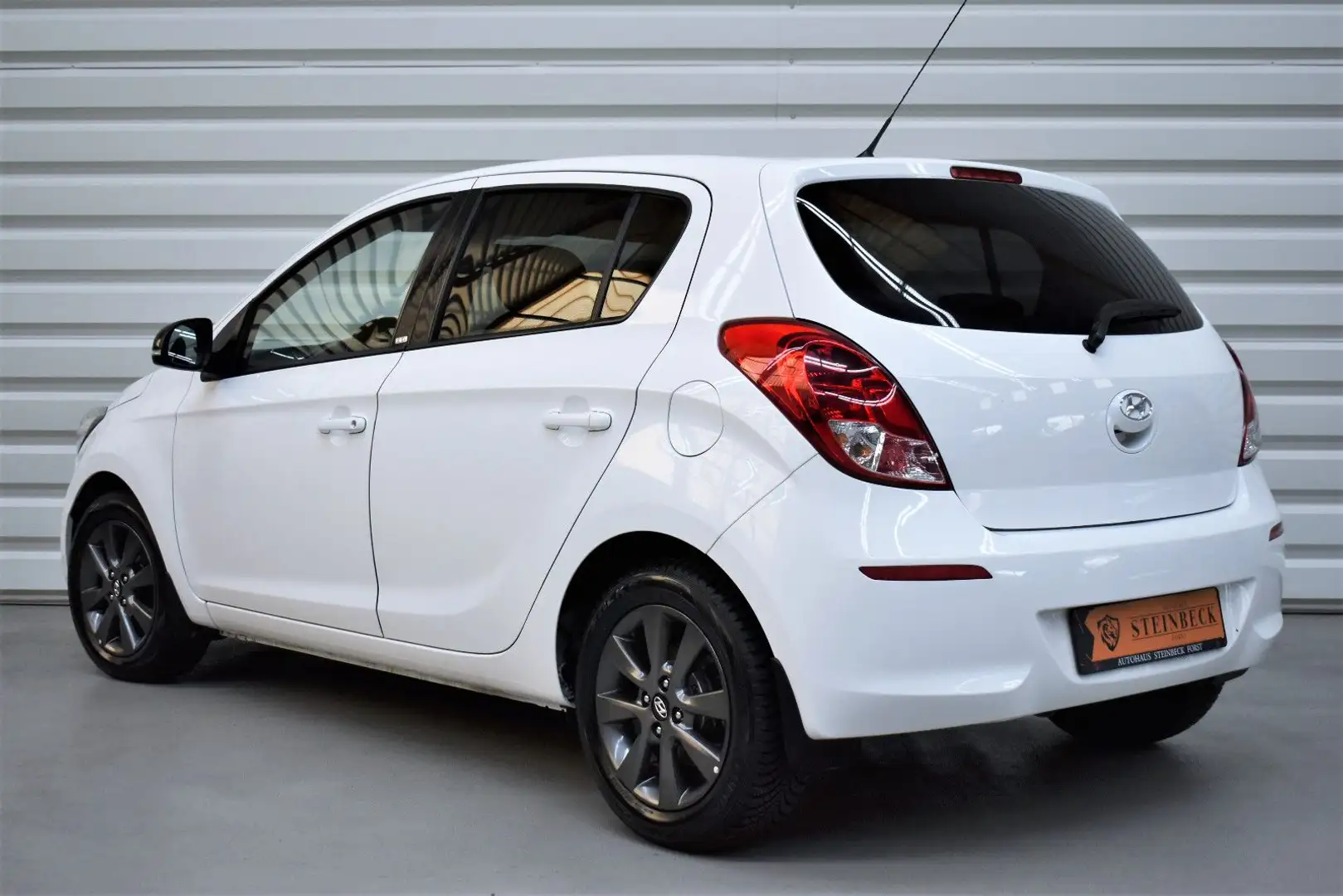 Hyundai i20 GO Edition+Klima+Bluetooth+Tempomat+44.200KM Weiß - 2