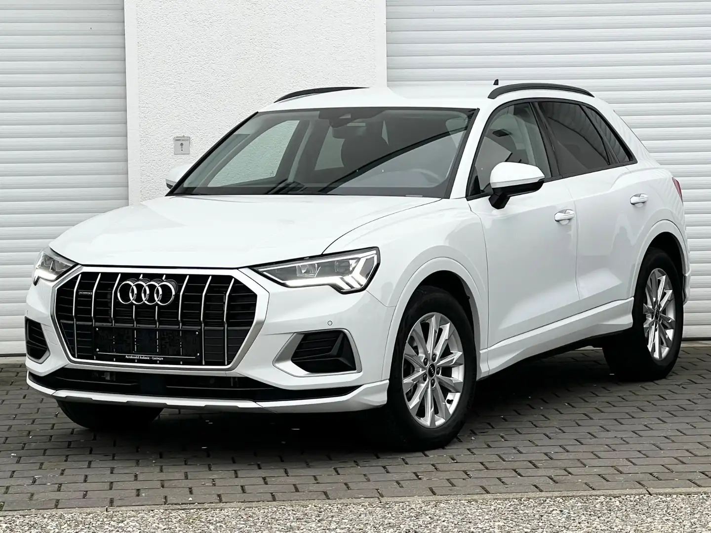 Audi Q3 40 TDI Quattro LED Virtual ACC STHZG SONOS Weiß - 1