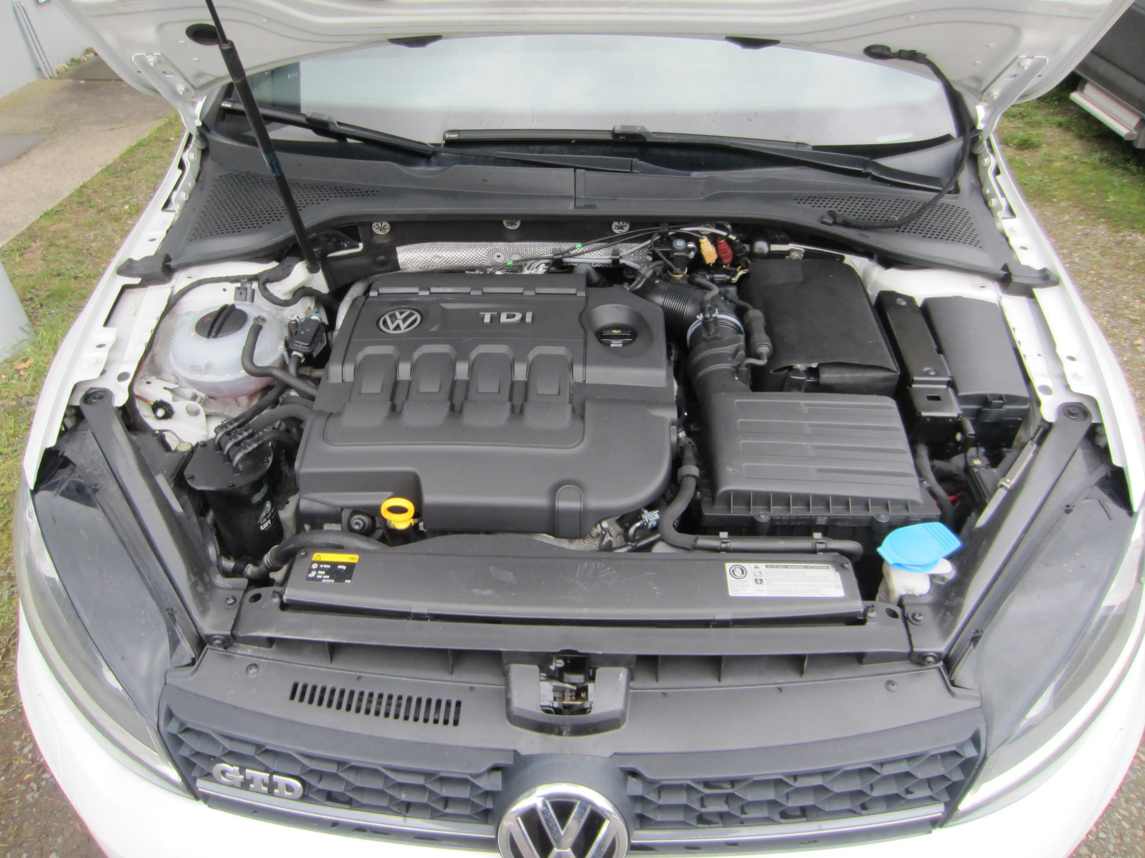 Volkswagen Golf GTD GTD BMT — photo 17
