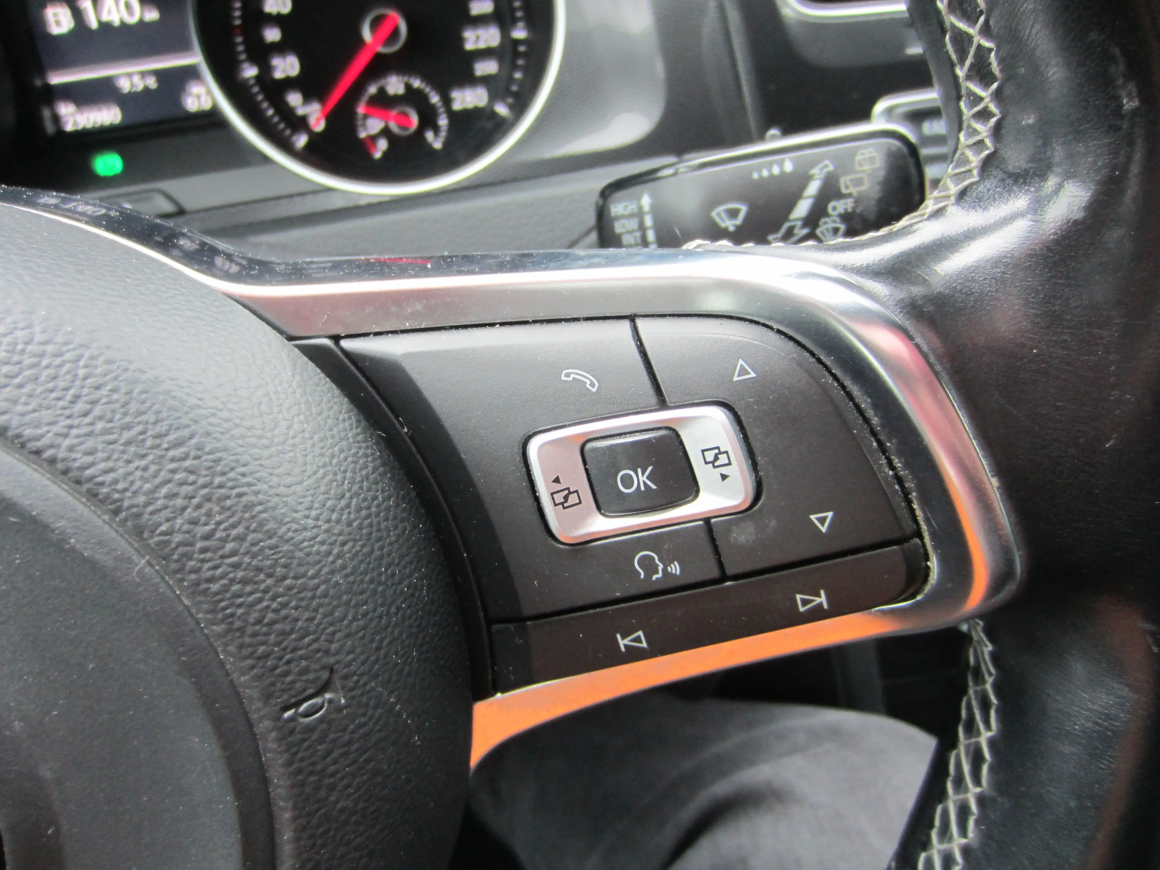 Volkswagen Golf GTD GTD BMT — photo 14