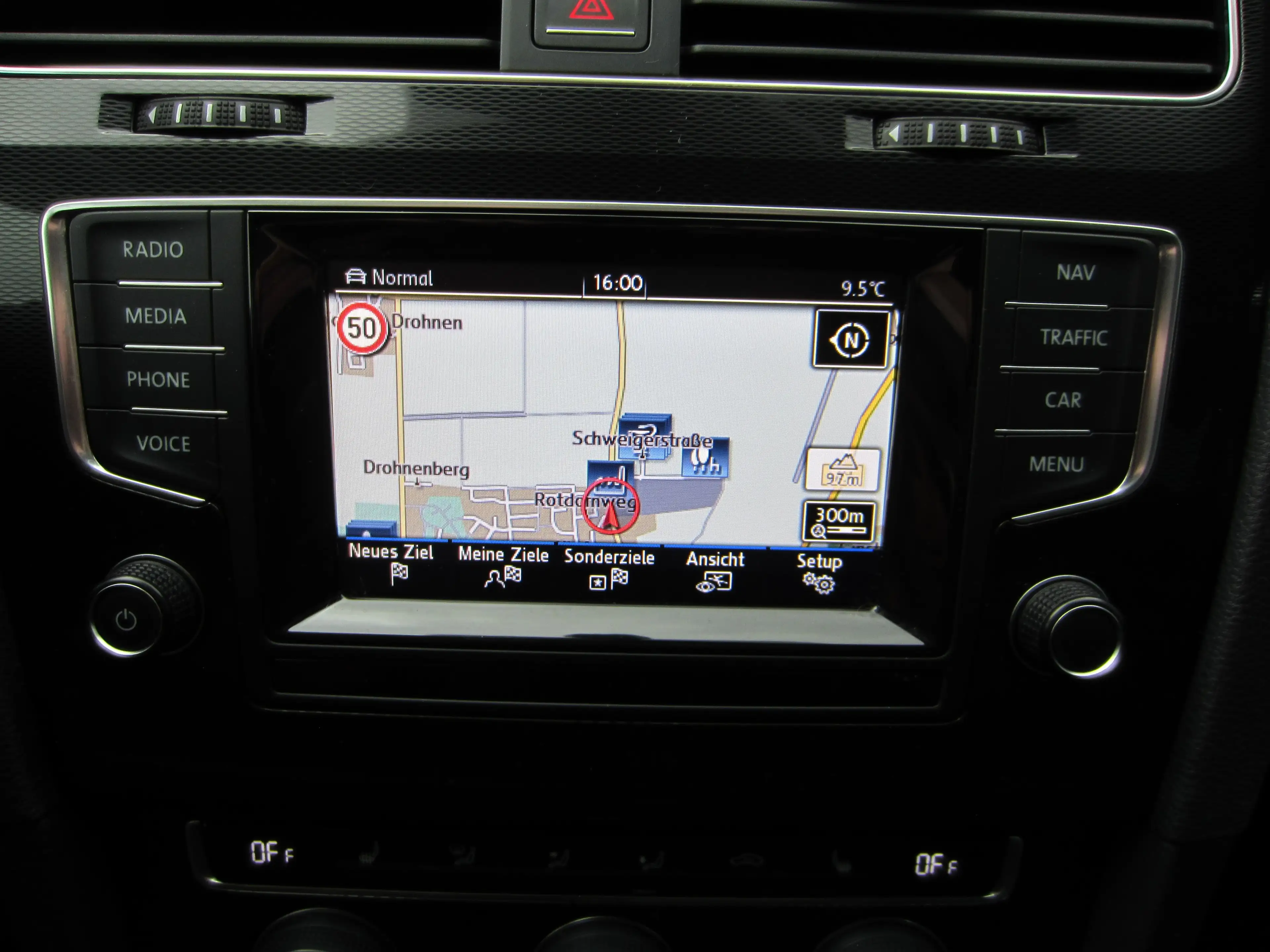 Volkswagen Golf GTD GTD BMT — photo 12