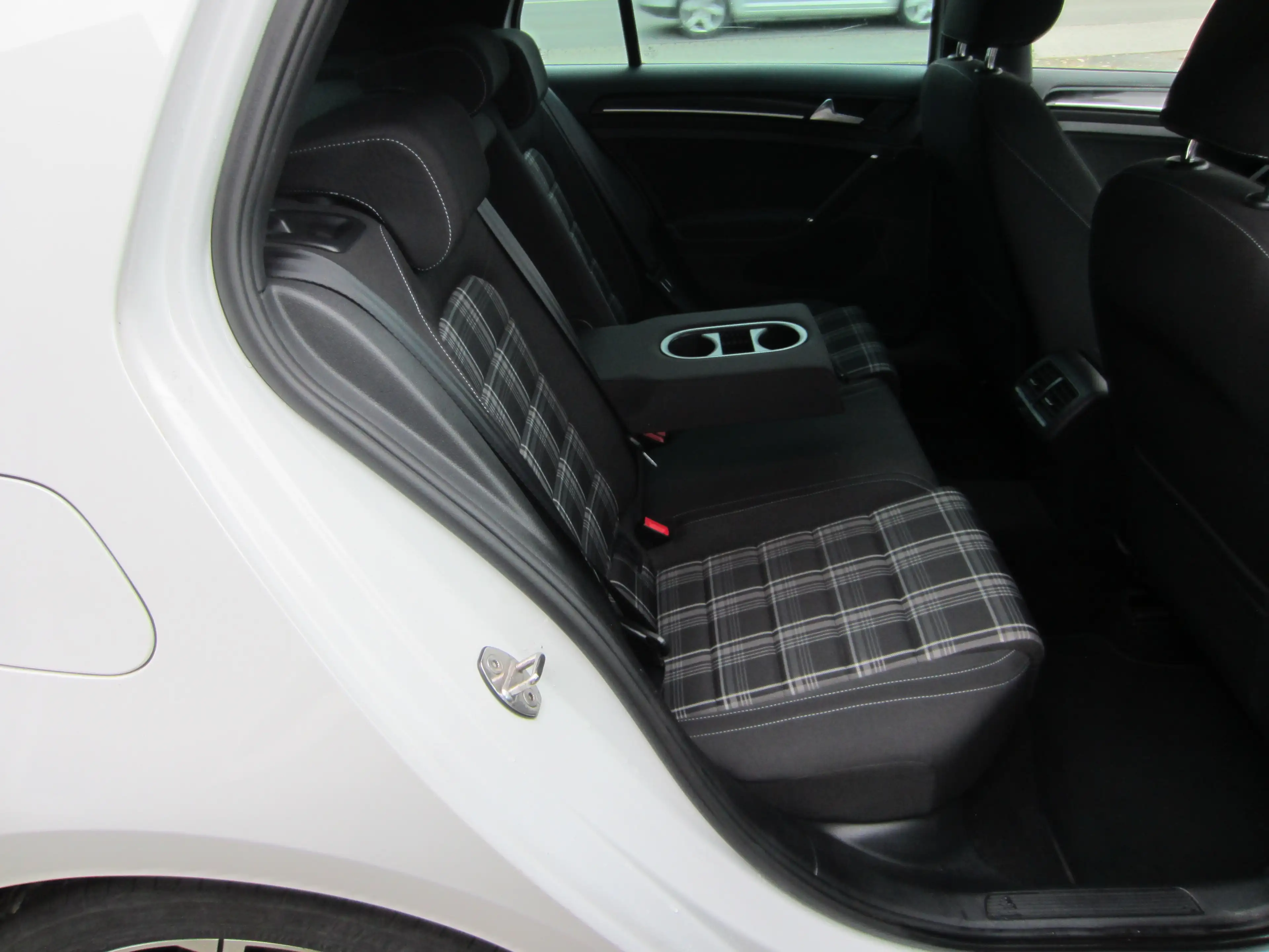 Volkswagen Golf GTD GTD BMT — photo 5