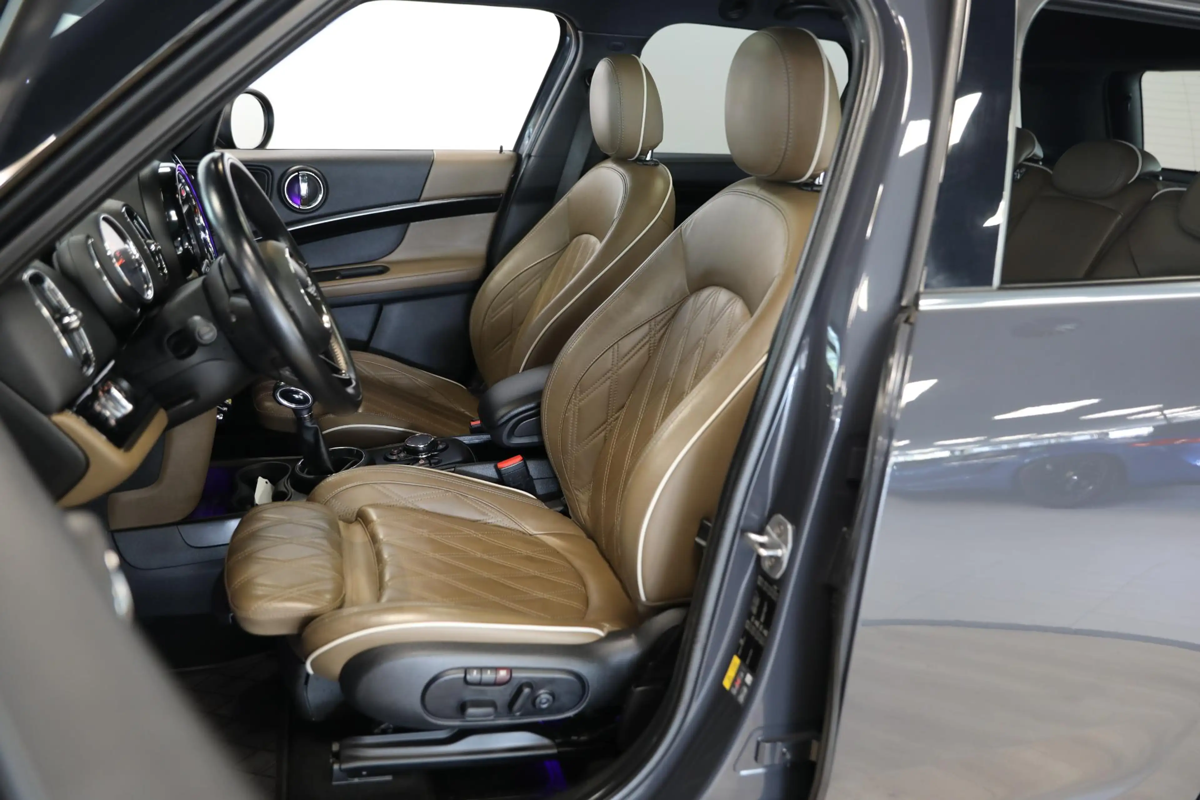 MINI Cooper SE Countryman 1.5 ALL4 Chili | Schuif- kanteldak | Leer | Cruise — photo 3