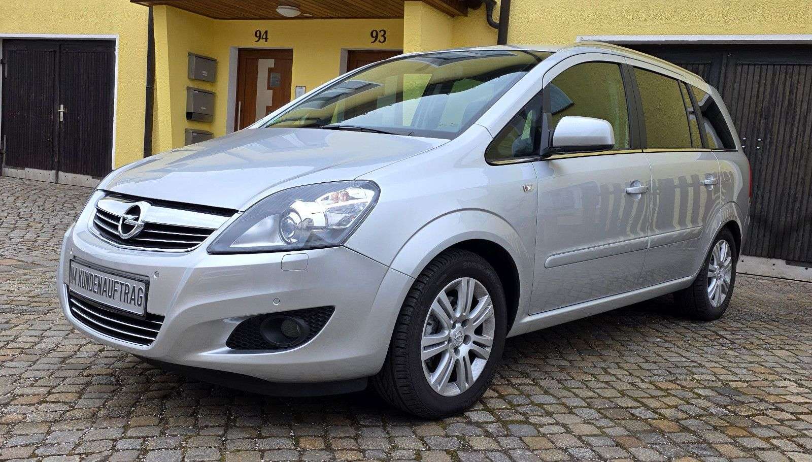 Second hand Opel Zafira 1.8