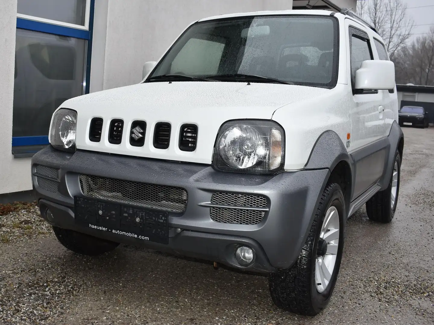 Suzuki Jimny 1,3 JOY 4X4 Blanc - 1