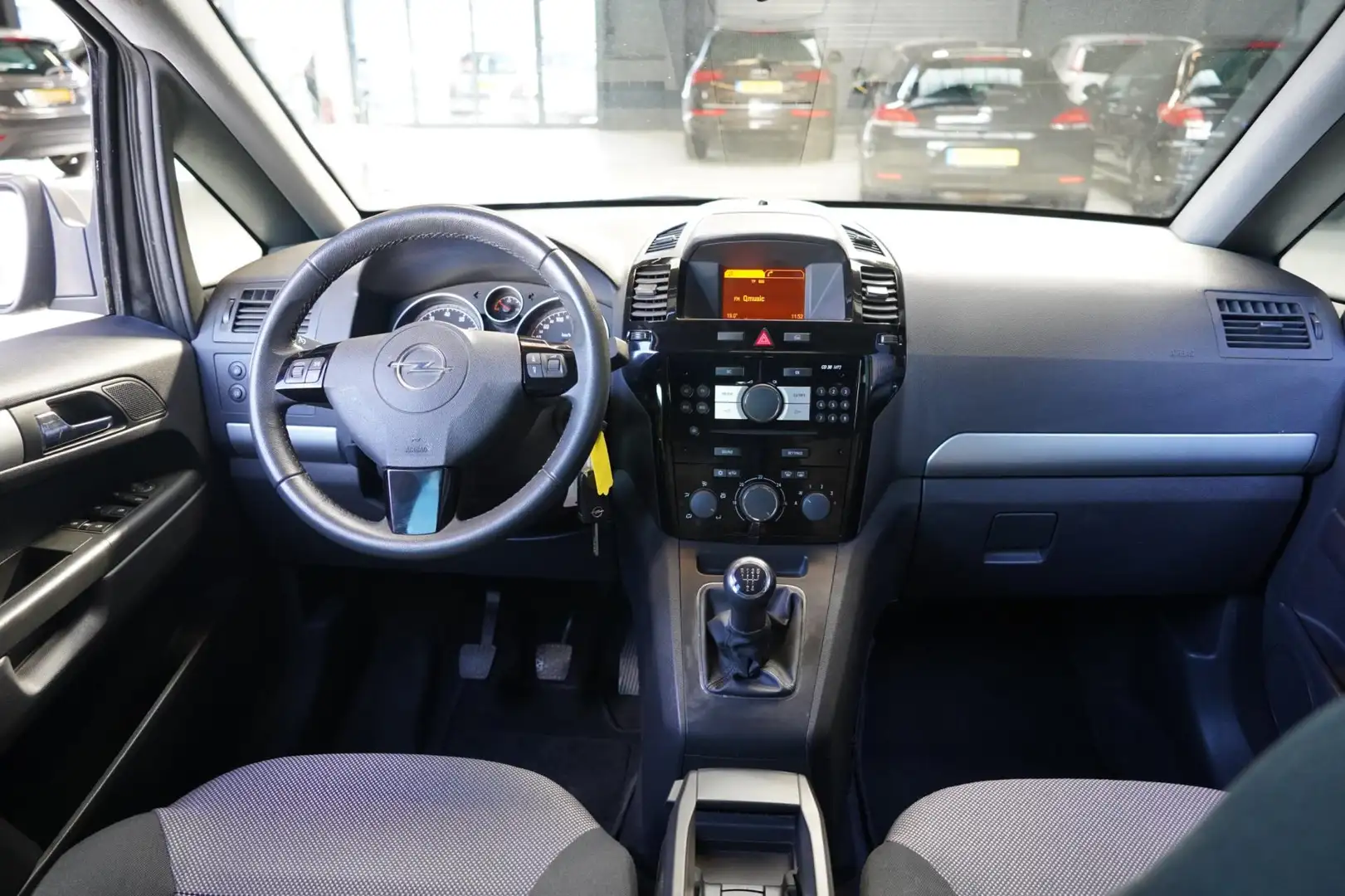 Opel Zafira 1.8 111 years Edition | CRUISE | AIRCO | TREKHAAK Grijs - 2