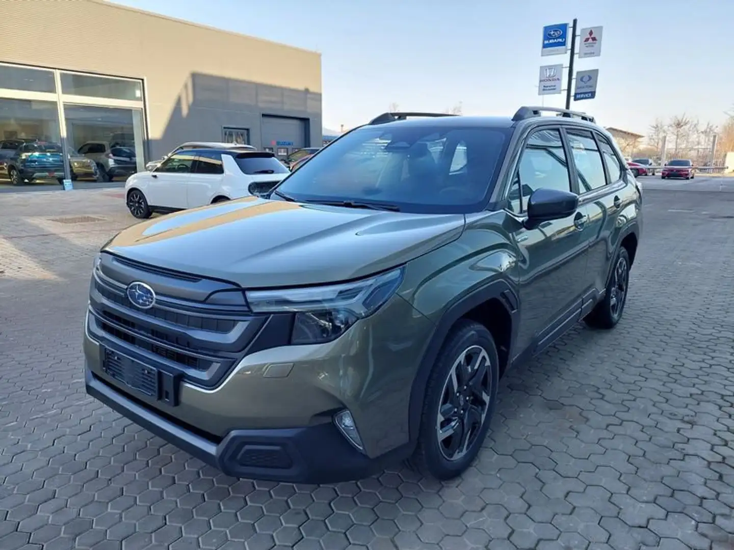 Subaru Forester 2.0 MHEV CVT Lineartronic Free *NUOVO MODELLO* Grün - 2