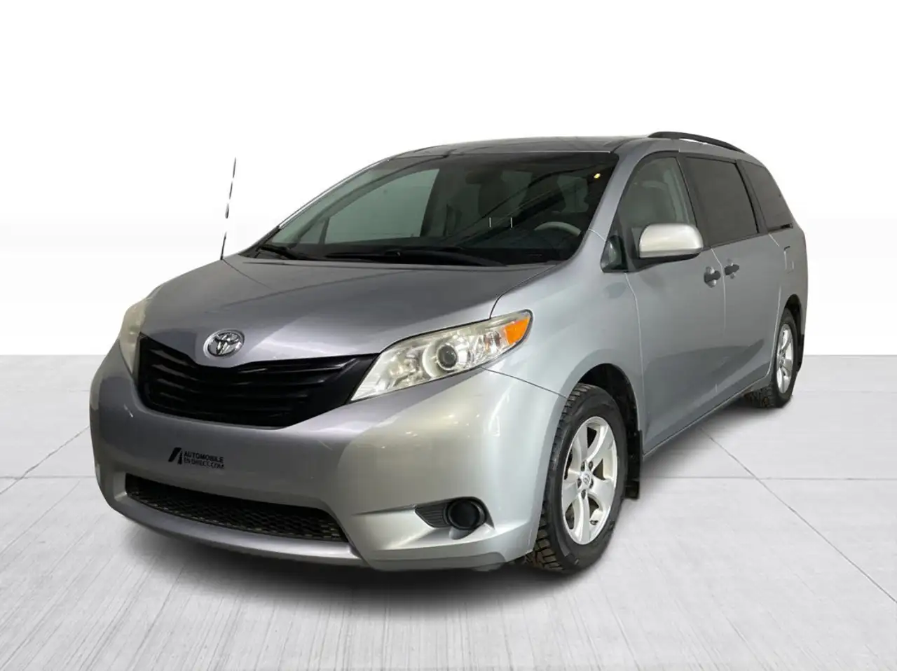 Toyota Sienna снимка Toyota Sienna