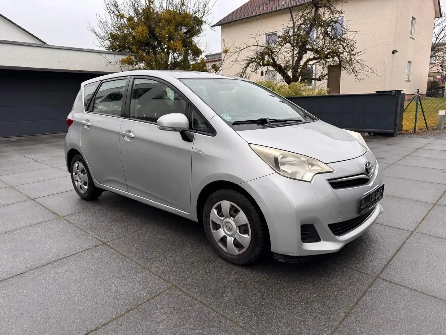 Toyota Verso-S Cool**KLIMA/8-FACH** Silber - 2
